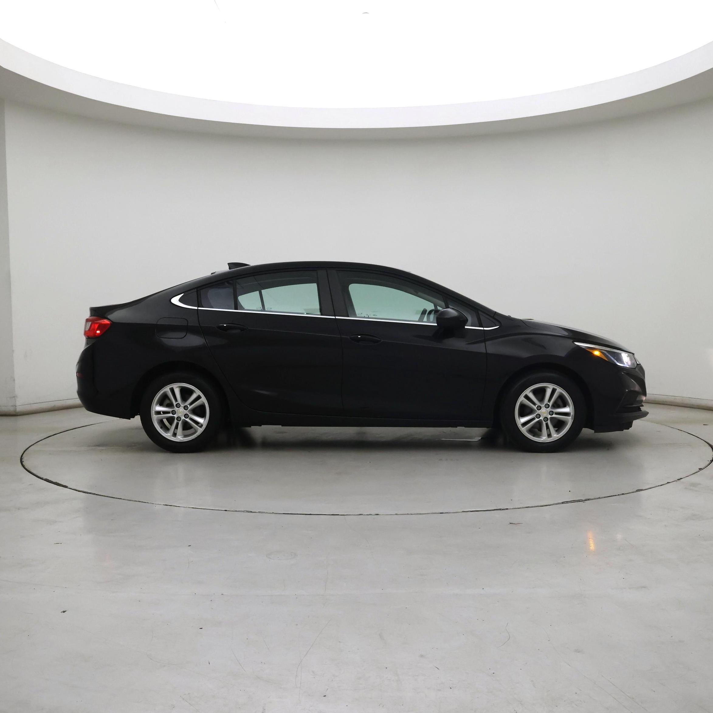 Thumbnail: 2018 Chevrolet Cruze - 7