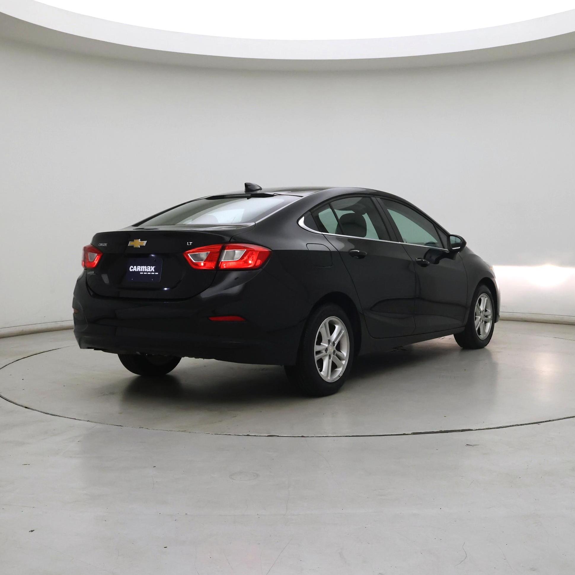Thumbnail: 2018 Chevrolet Cruze - 8