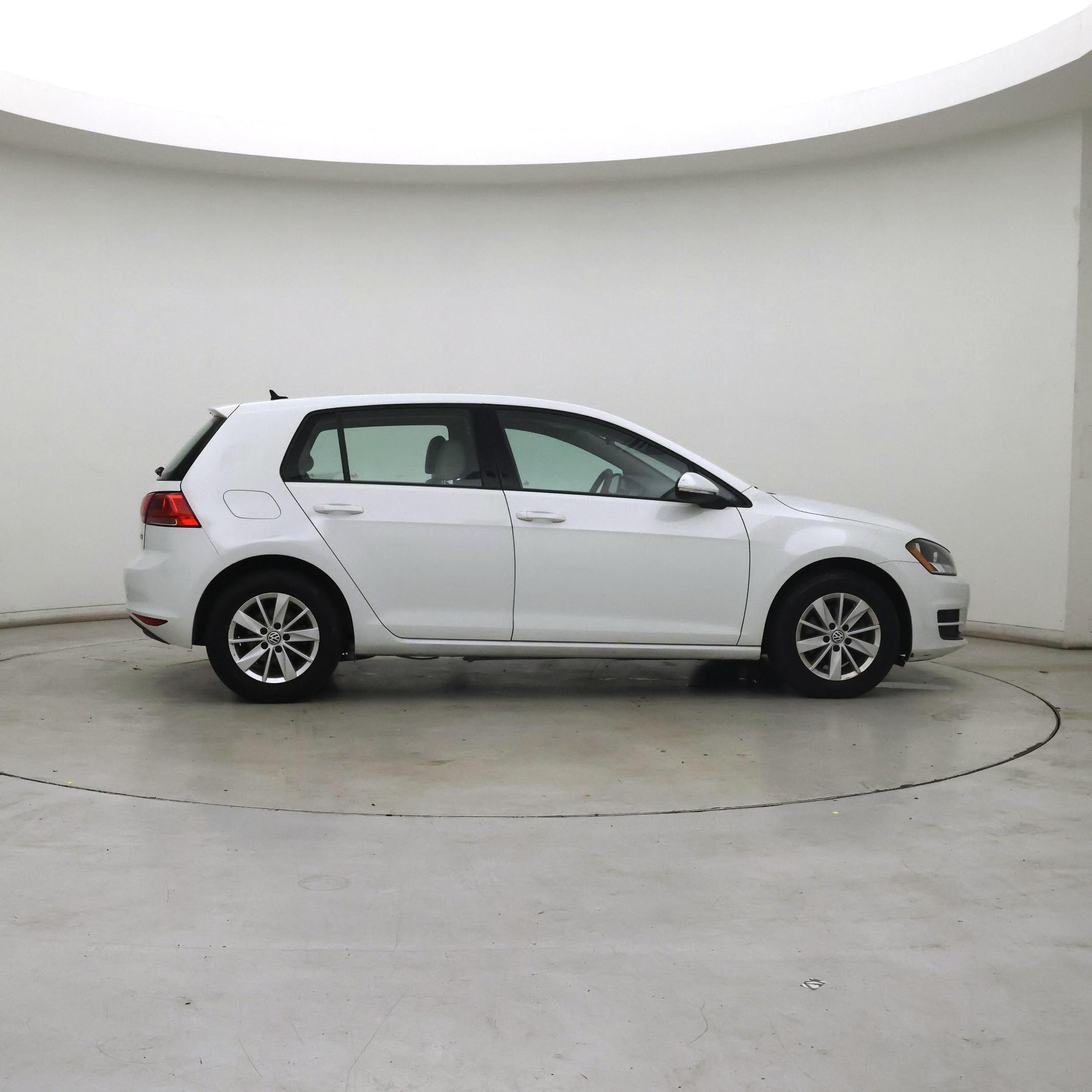 Thumbnail: 2015 Volkswagen Golf - 7