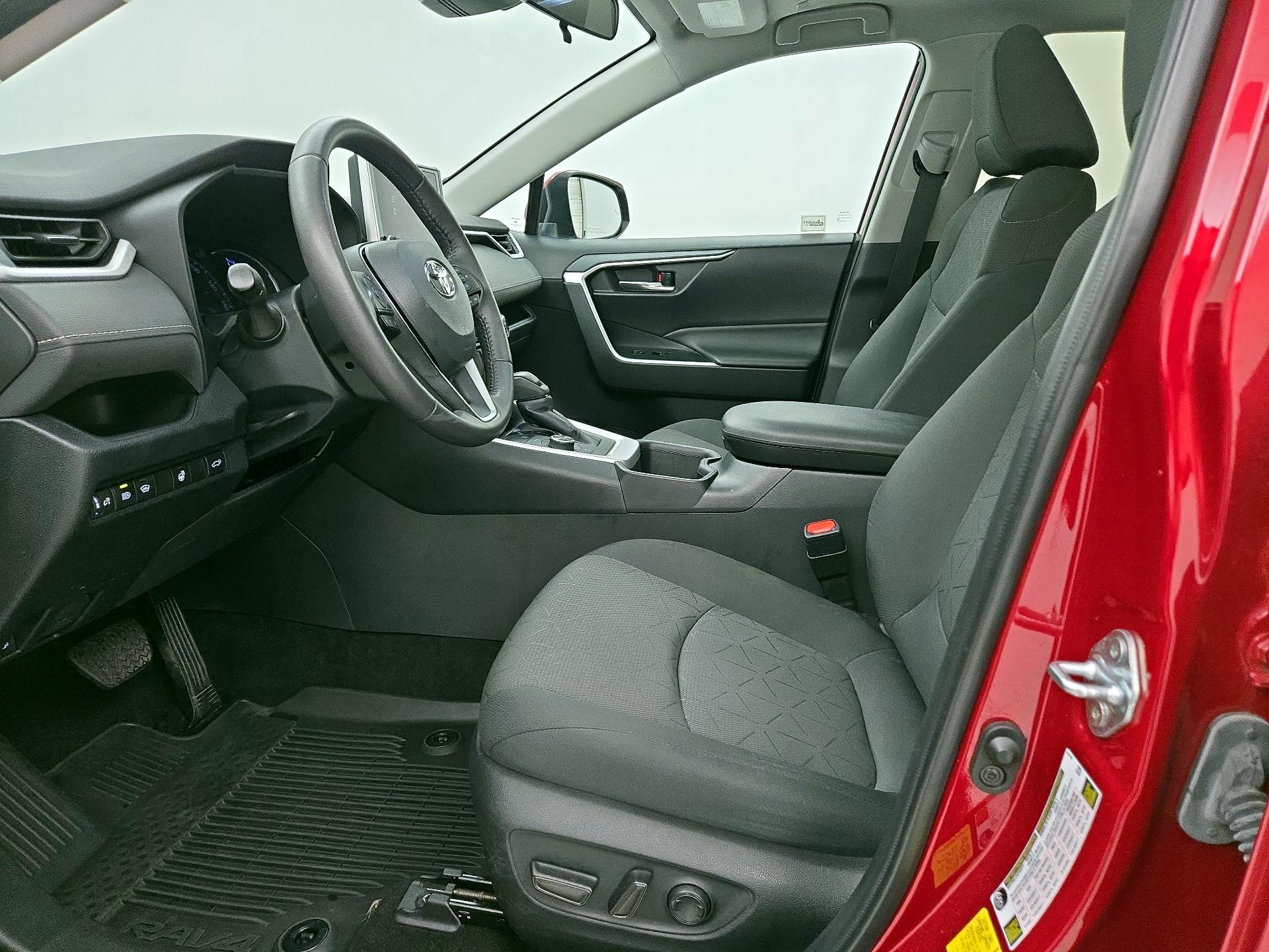 Thumbnail: 2024 Toyota RAV4 - 11