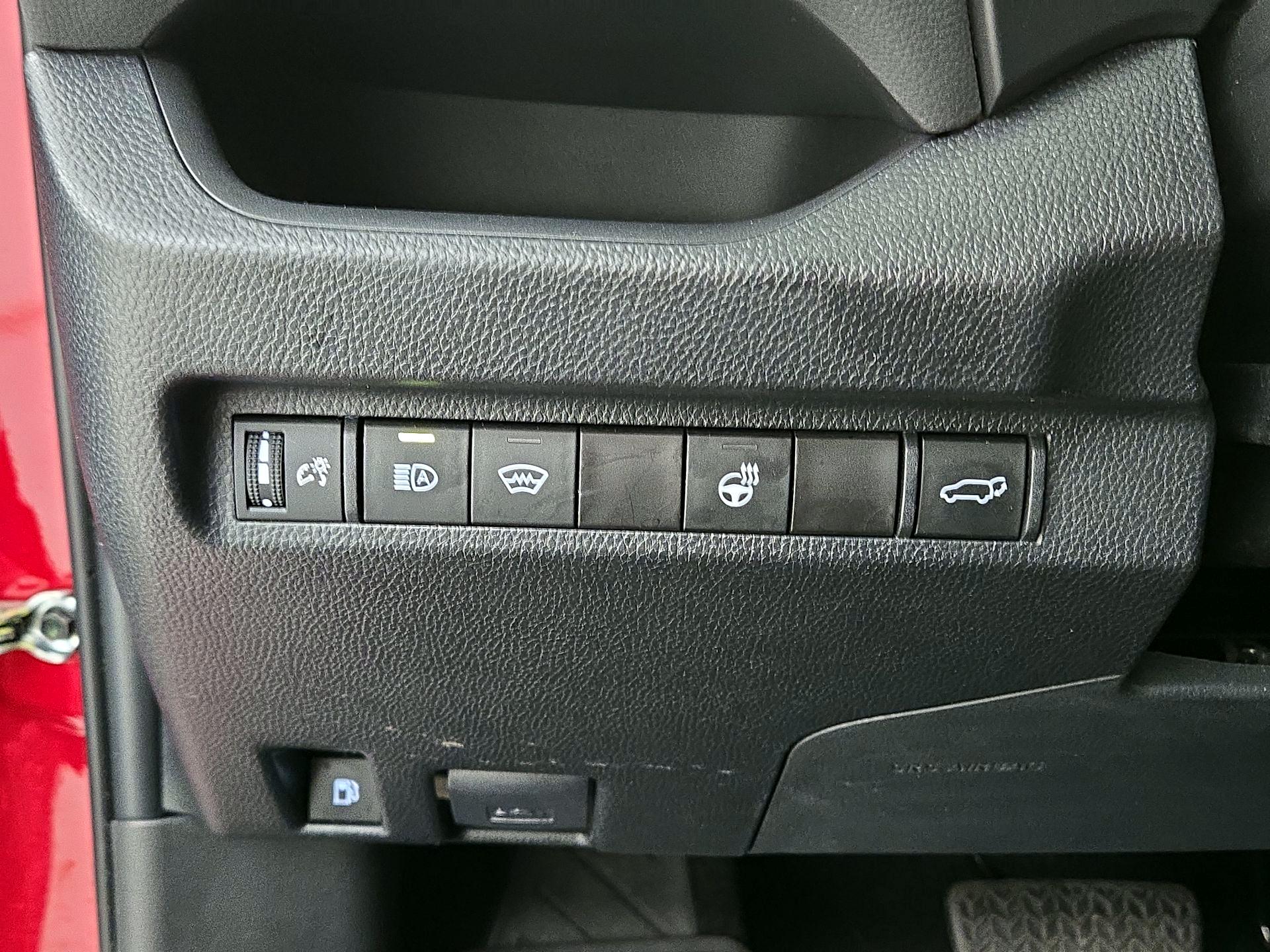 Thumbnail: 2024 Toyota RAV4 - 13