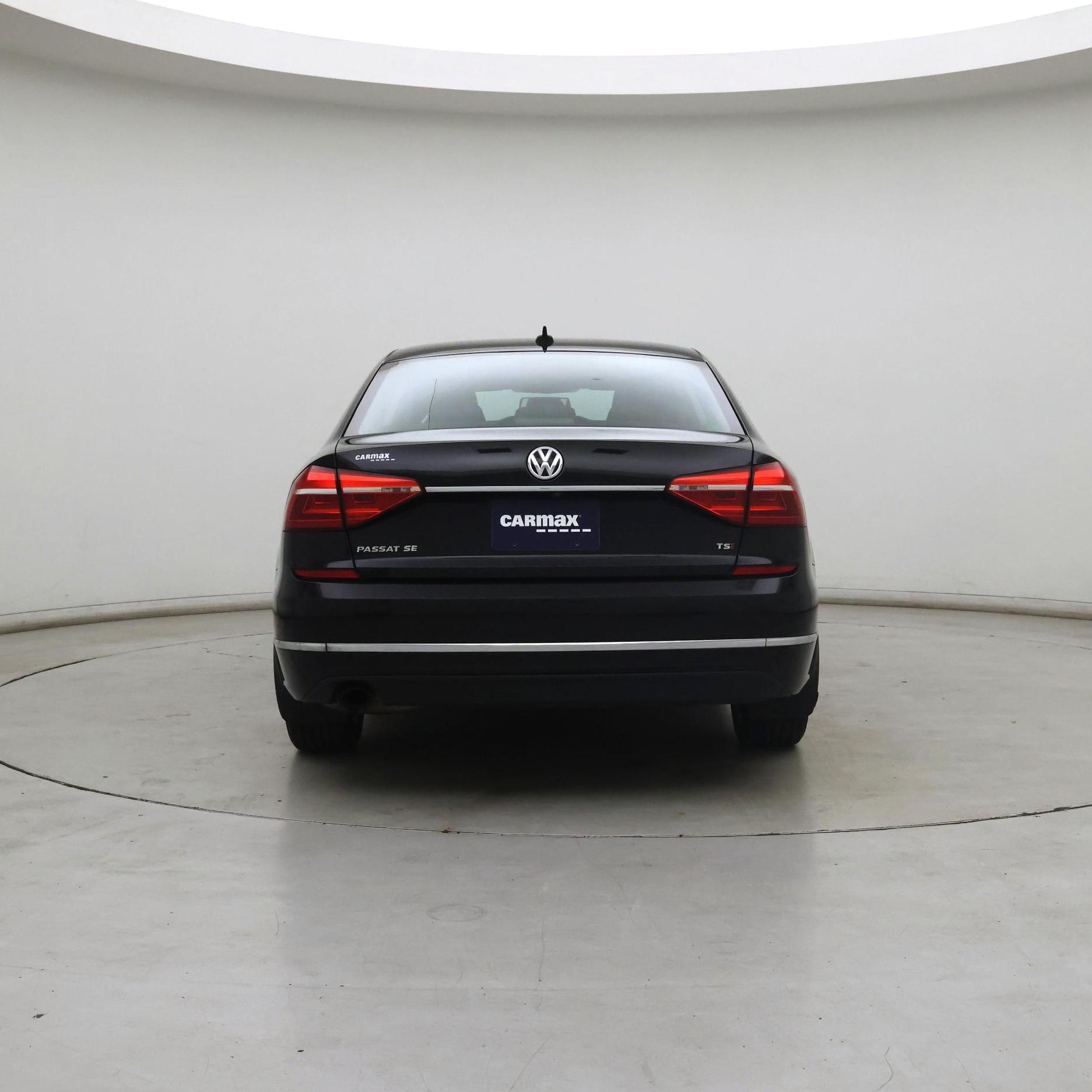 Thumbnail: 2016 Volkswagen Passat - 6