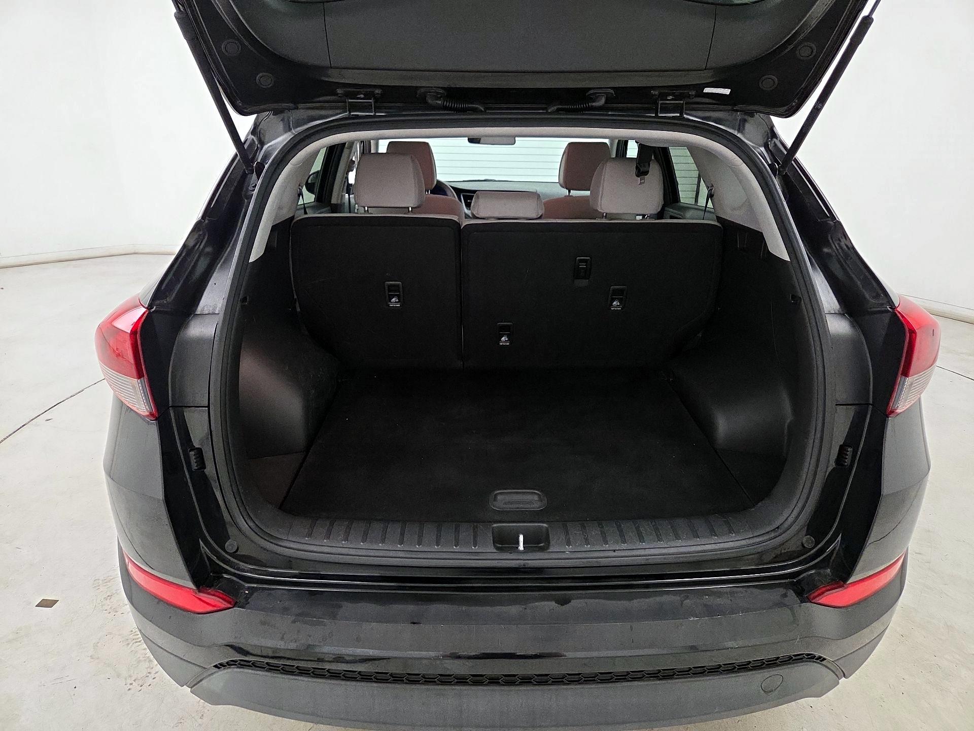 Thumbnail: 2018 Hyundai Tucson - 19