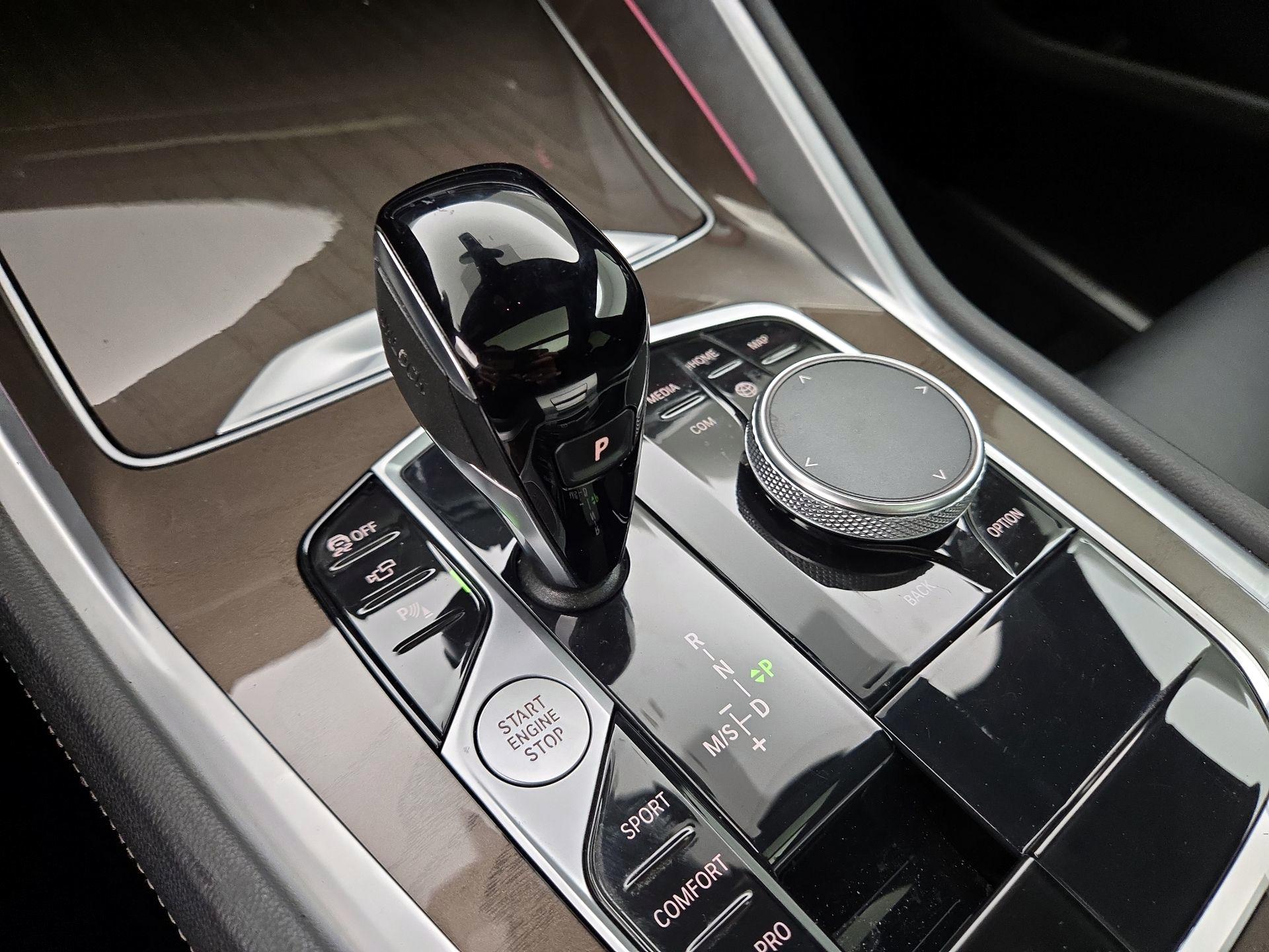 Thumbnail: 2022 BMW X6 - 18