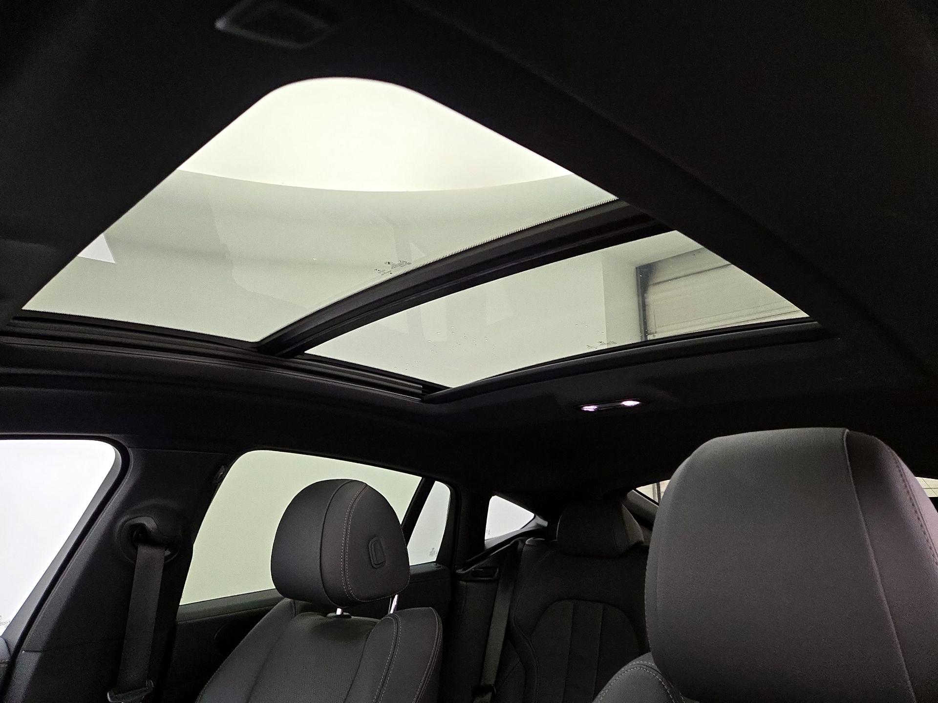 Thumbnail: 2022 BMW X6 - 20