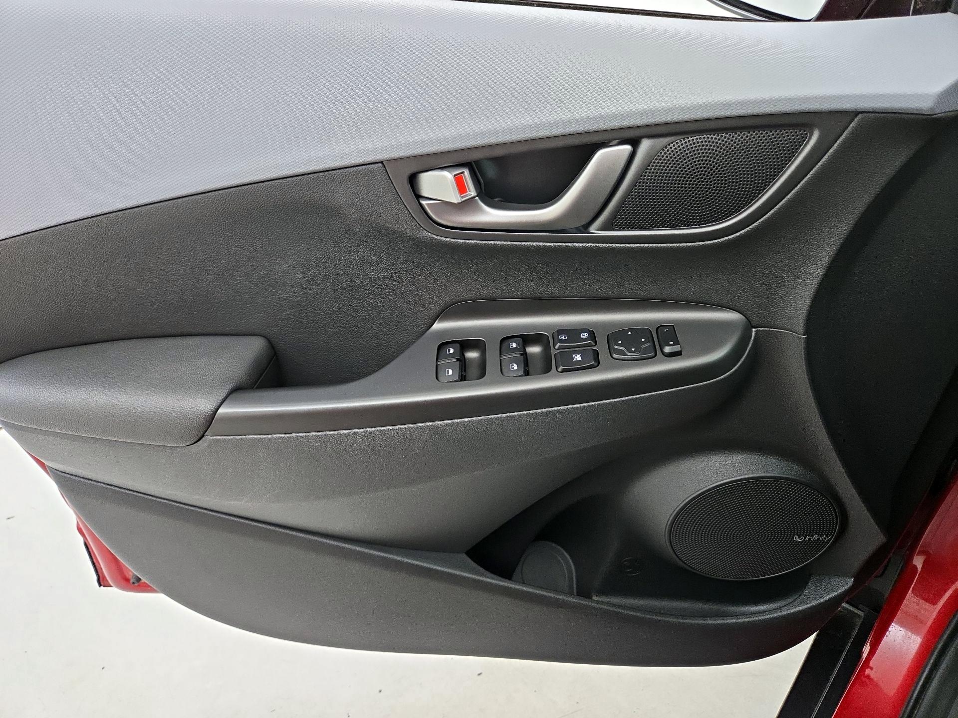 Thumbnail: 2020 Hyundai Kona - 12