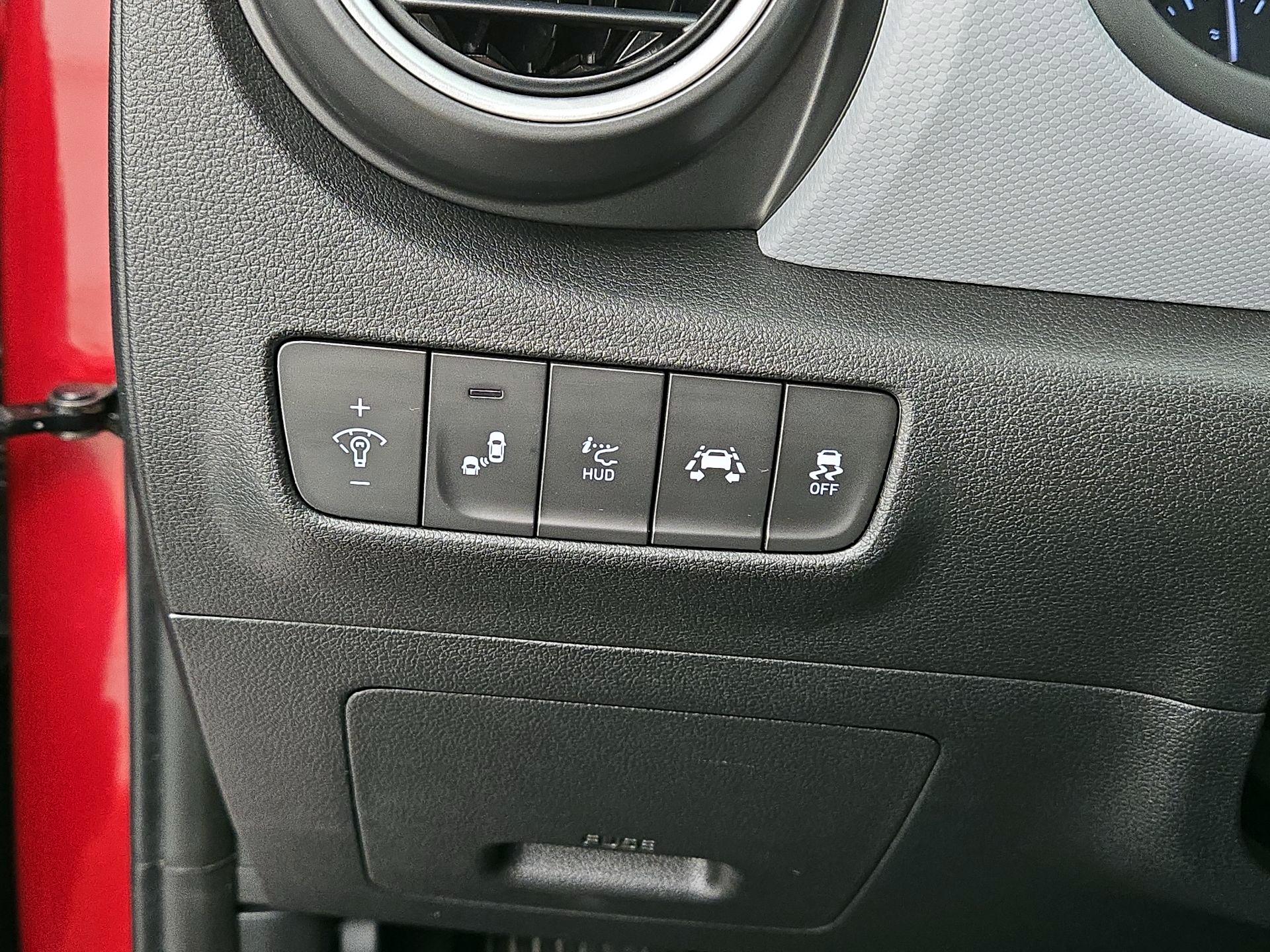 Thumbnail: 2020 Hyundai Kona - 13