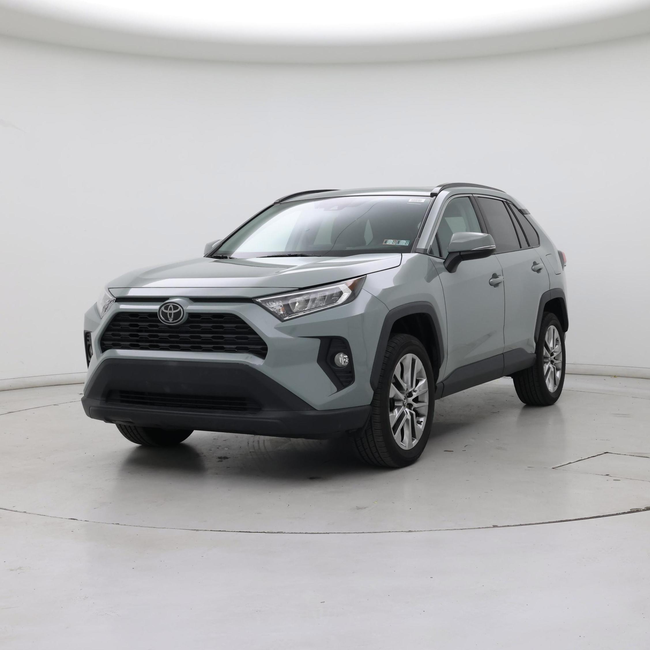 Thumbnail: 2019 Toyota RAV4 - 4