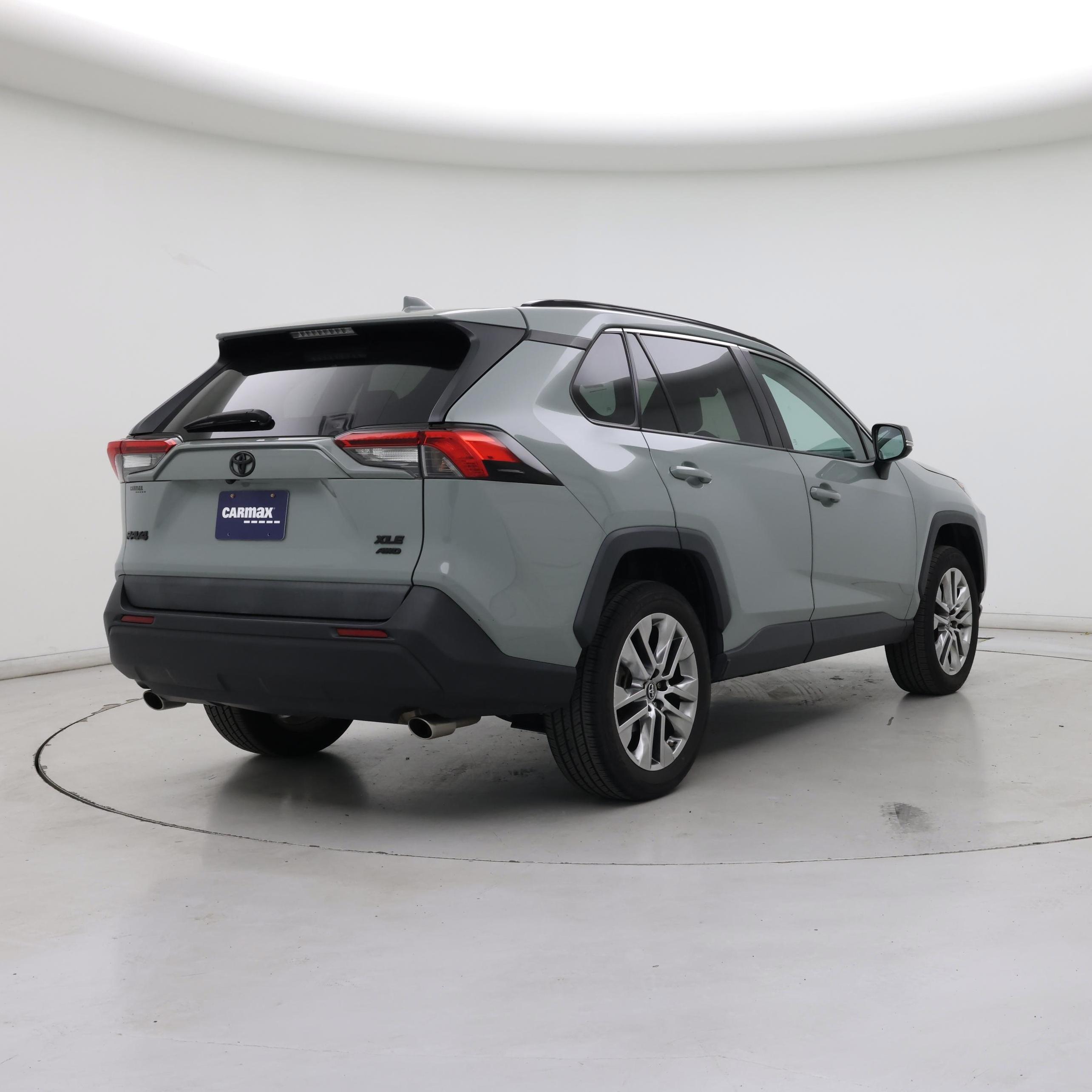 Thumbnail: 2019 Toyota RAV4 - 8