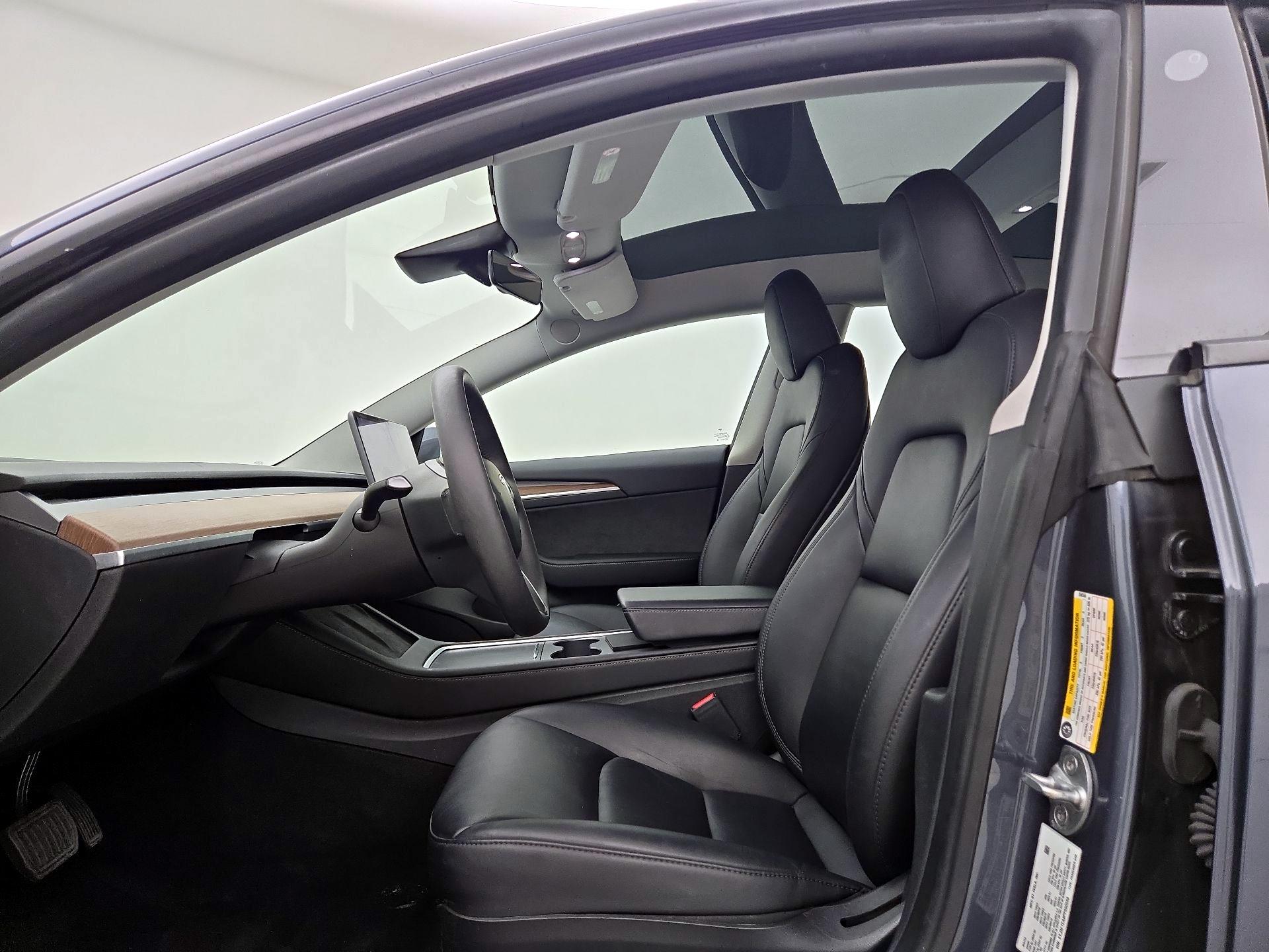 Thumbnail: 2023 Tesla Model 3 - 11