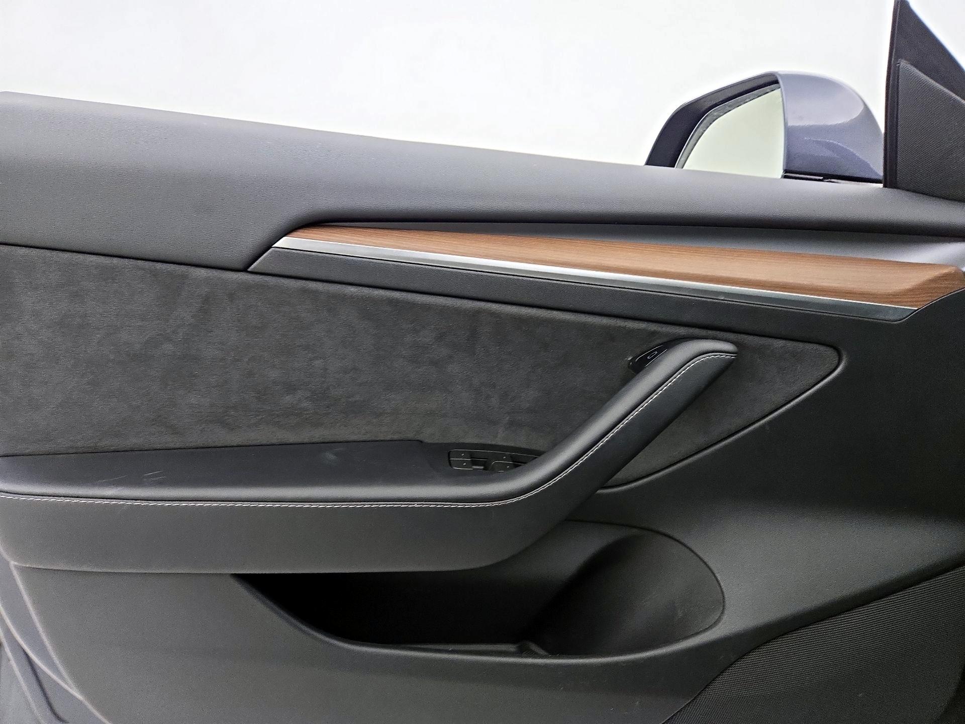 Thumbnail: 2023 Tesla Model 3 - 12