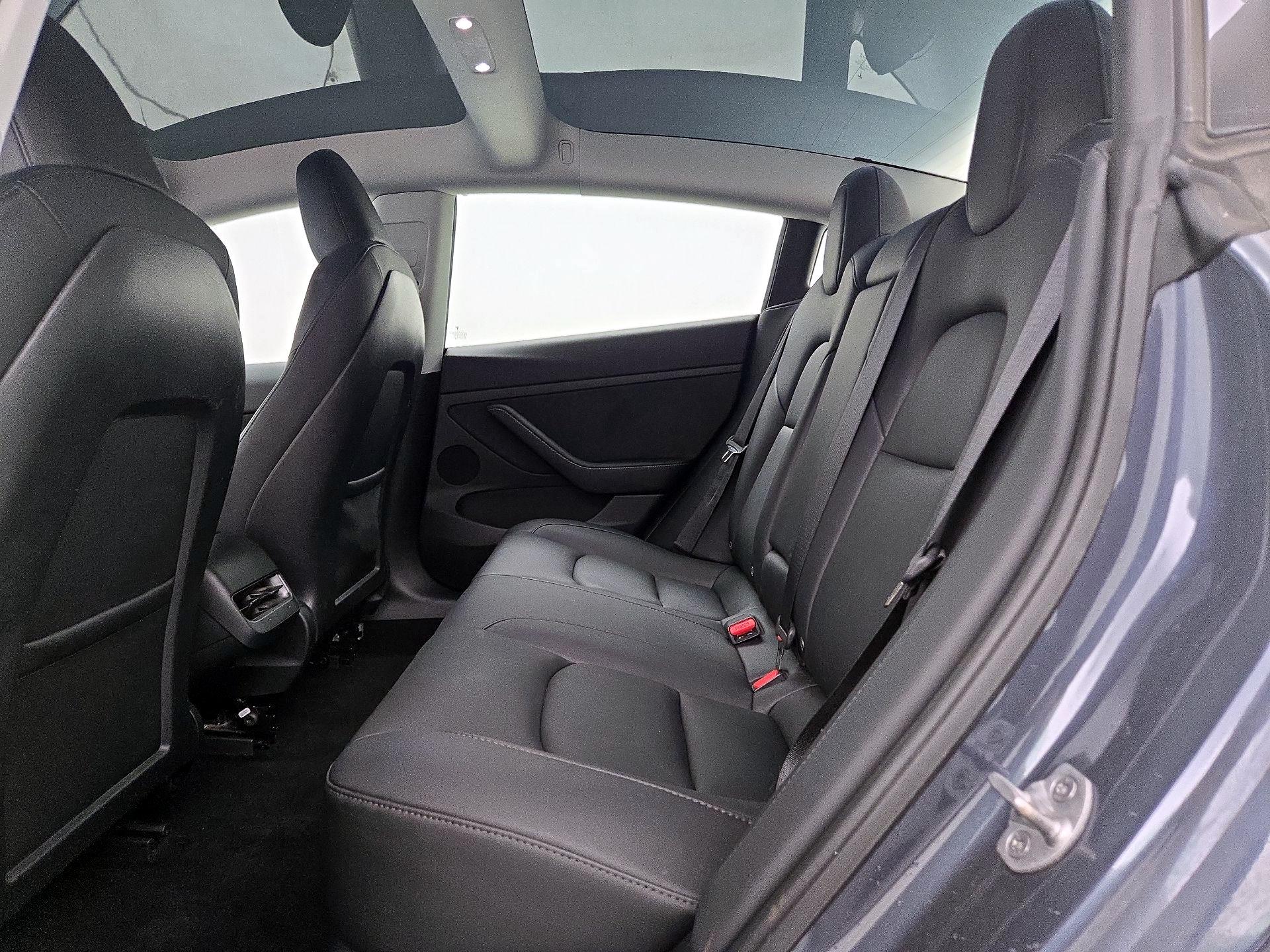Thumbnail: 2023 Tesla Model 3 - 19