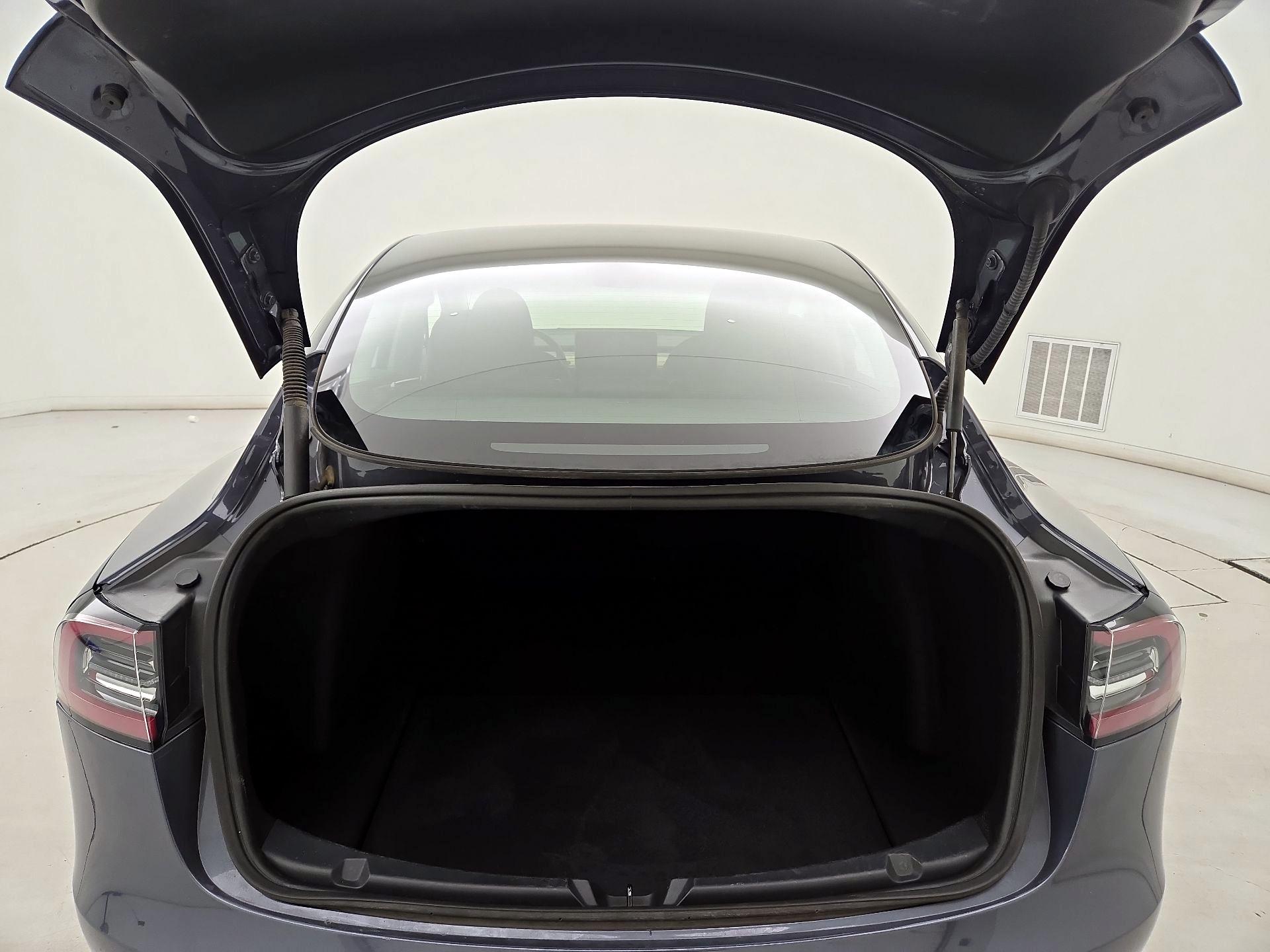 Thumbnail: 2023 Tesla Model 3 - 20