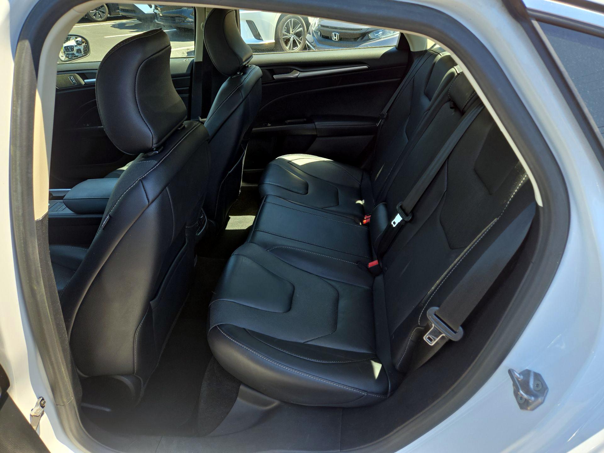 Thumbnail: 2018 Ford Fusion - 17