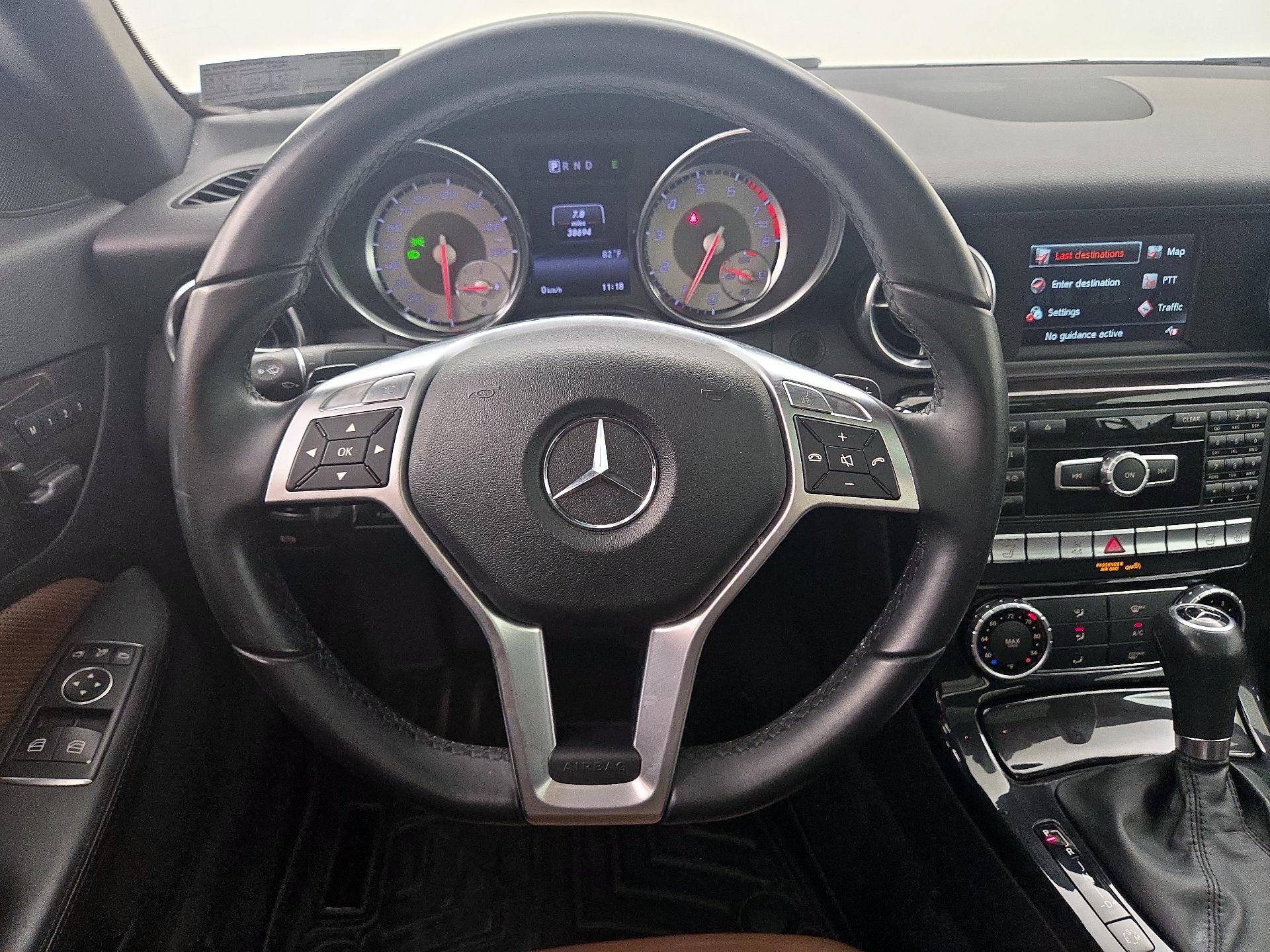 Thumbnail: 2015 Mercedes-Benz SLK - 10
