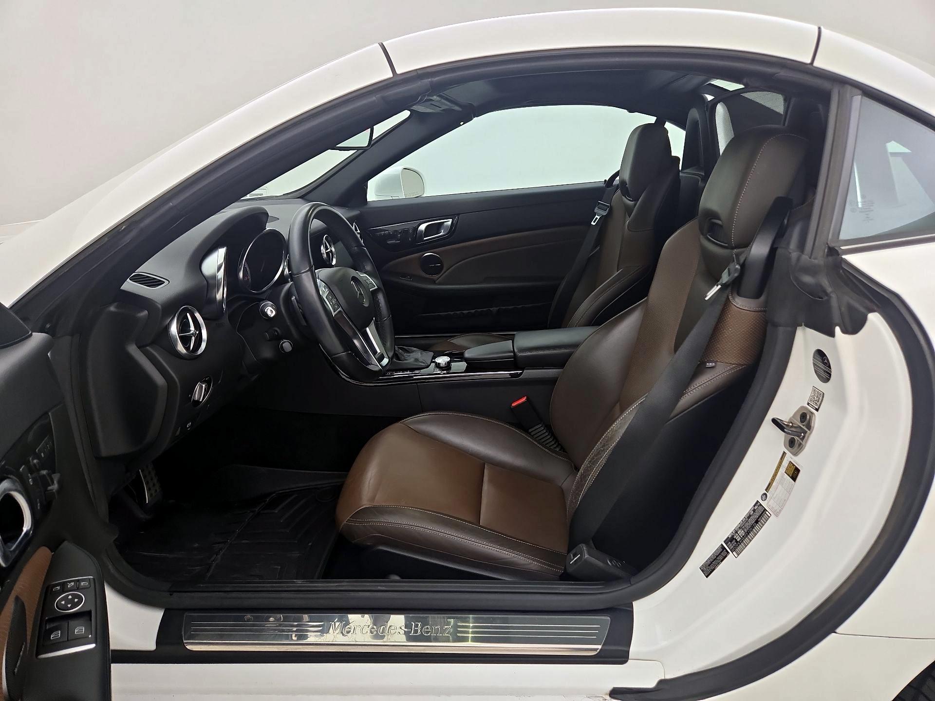 Thumbnail: 2015 Mercedes-Benz SLK - 11