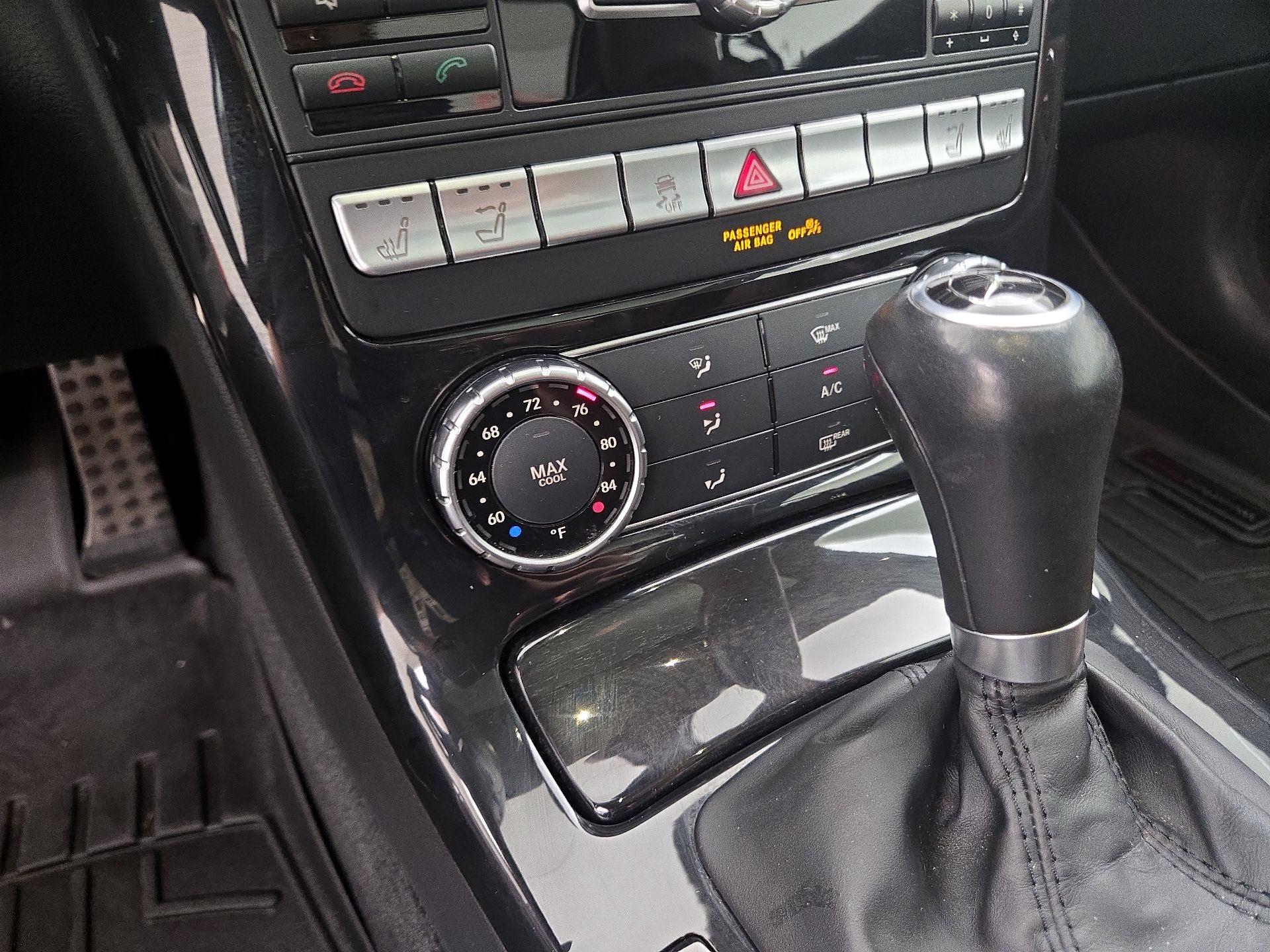 Thumbnail: 2015 Mercedes-Benz SLK - 15