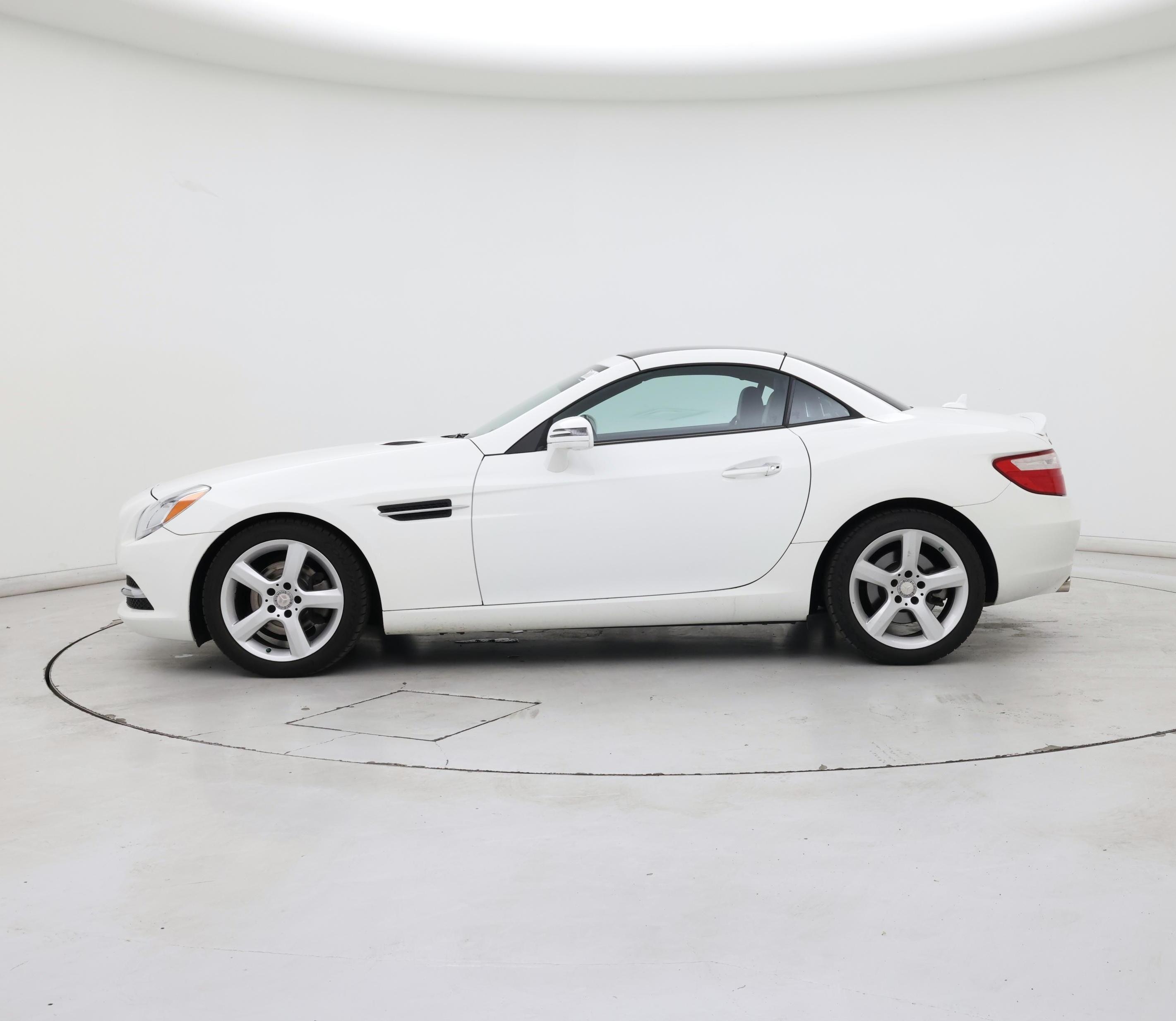 Thumbnail: 2015 Mercedes-Benz SLK - 3
