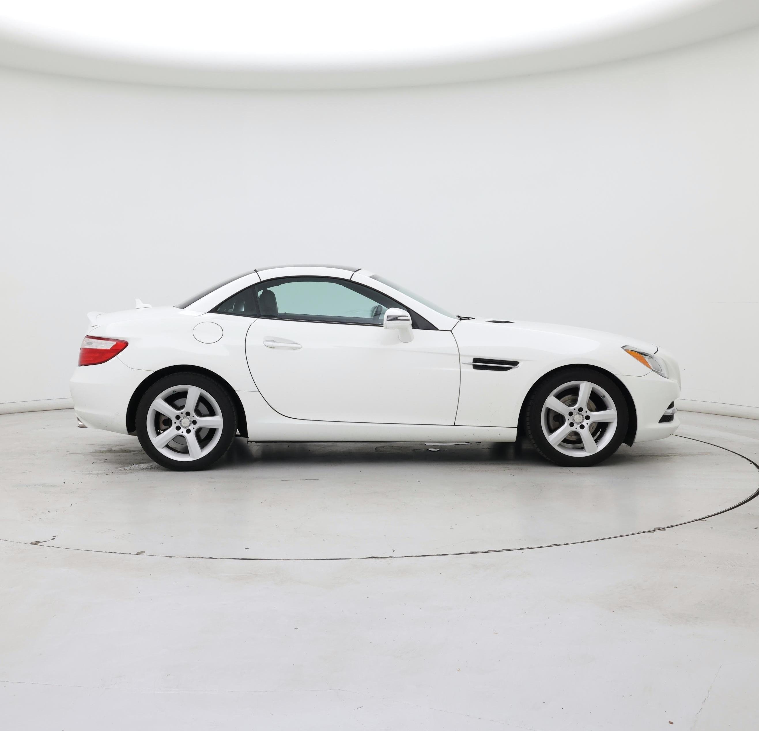 Thumbnail: 2015 Mercedes-Benz SLK - 7