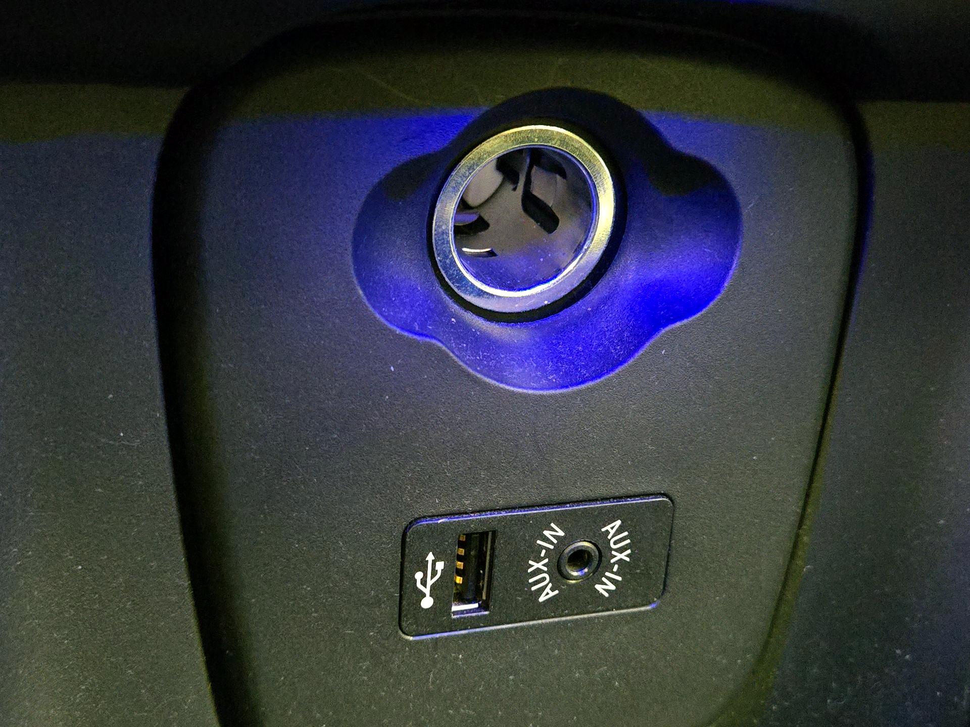 Thumbnail: 2015 MINI Cooper Hardtop - 16
