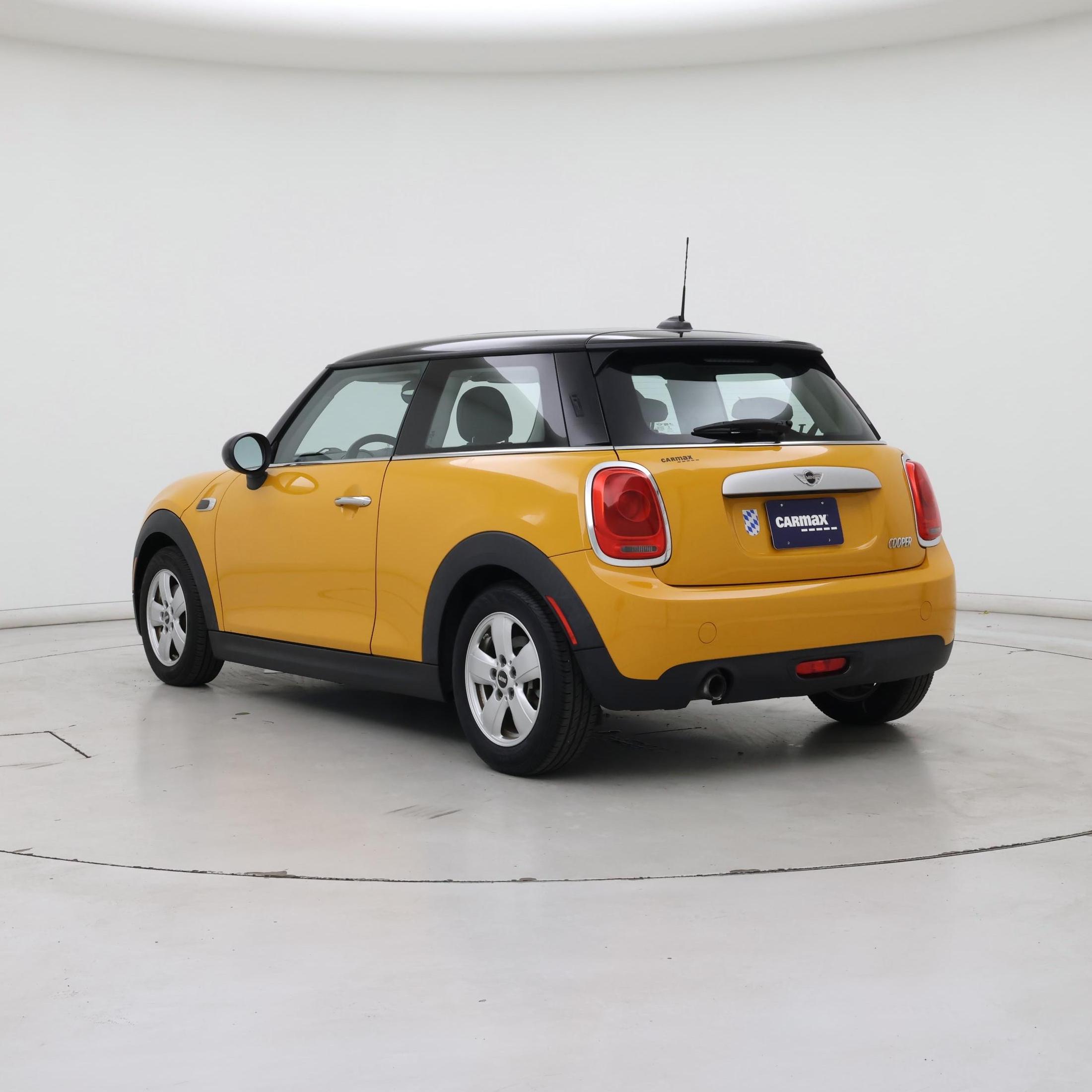 Thumbnail: 2015 MINI Cooper Hardtop - 2