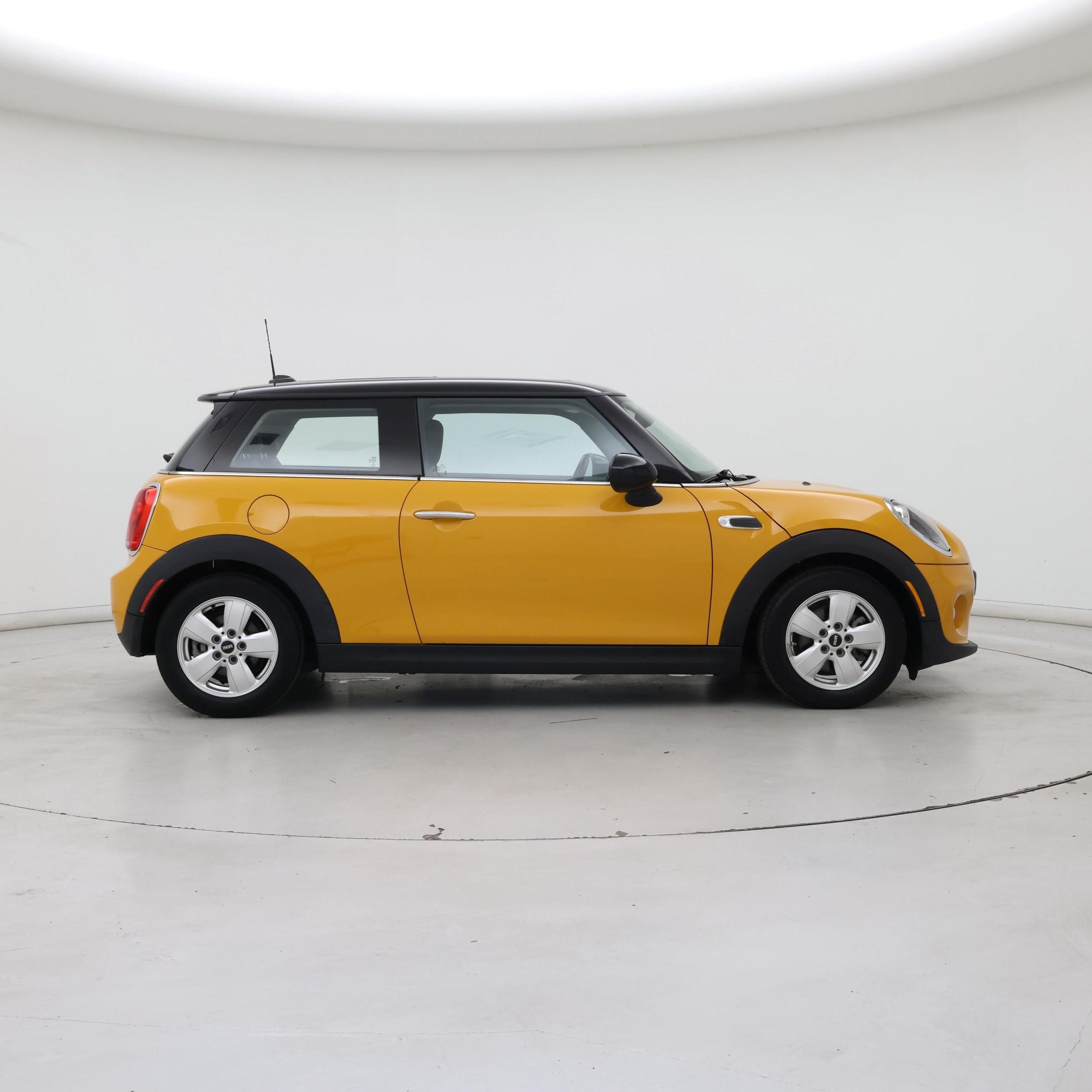 Thumbnail: 2015 MINI Cooper Hardtop - 7