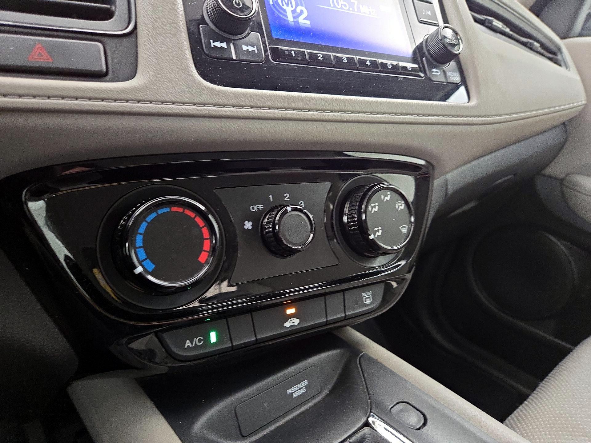 Thumbnail: 2016 Honda HR-V - 16