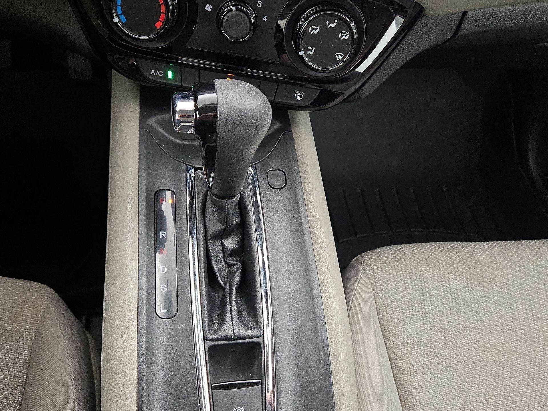 Thumbnail: 2016 Honda HR-V - 17