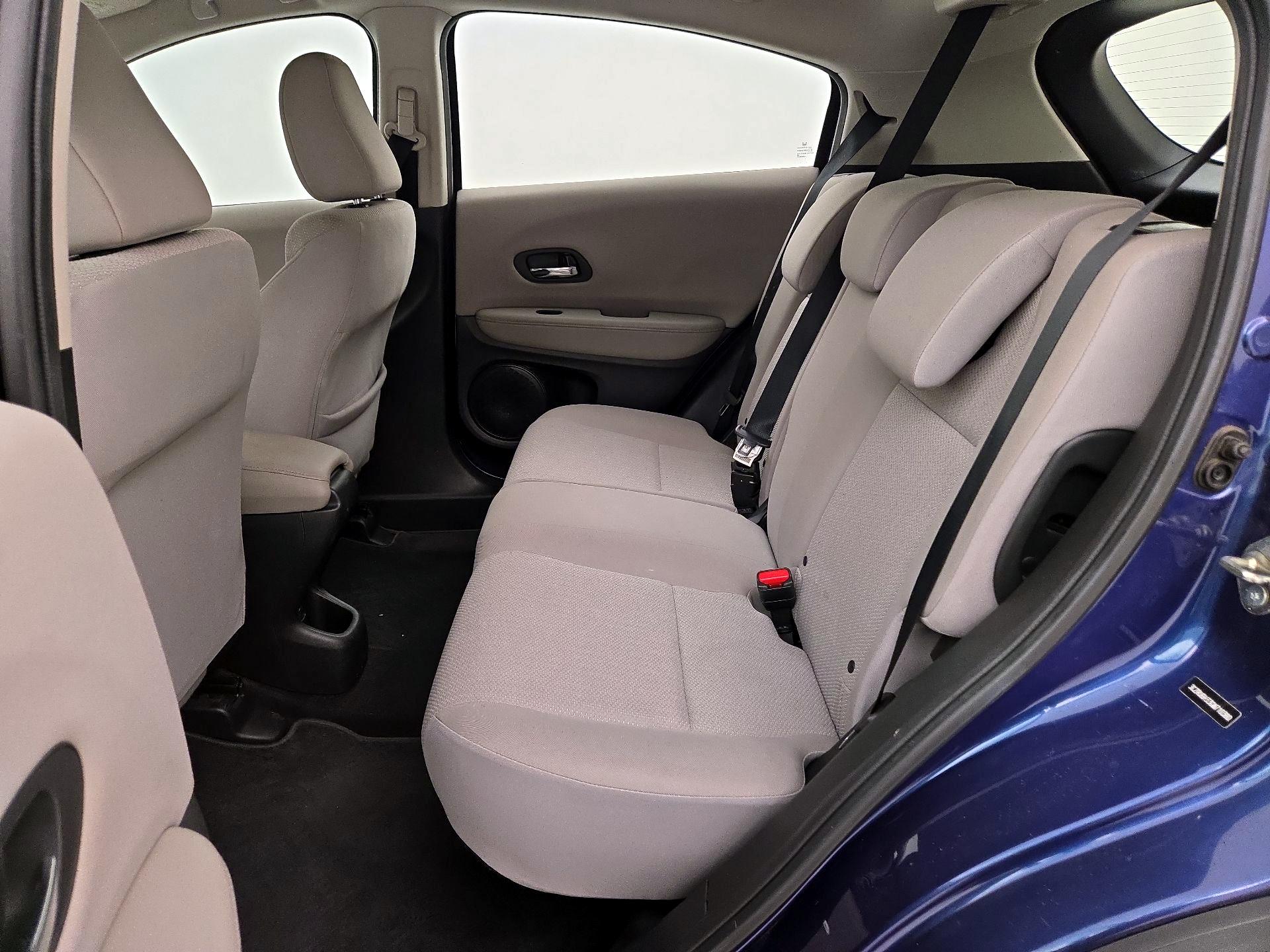 Thumbnail: 2016 Honda HR-V - 18