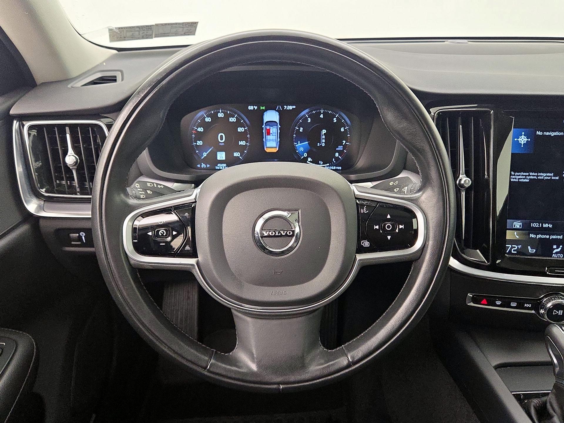 Thumbnail: 2020 Volvo S60 - 10