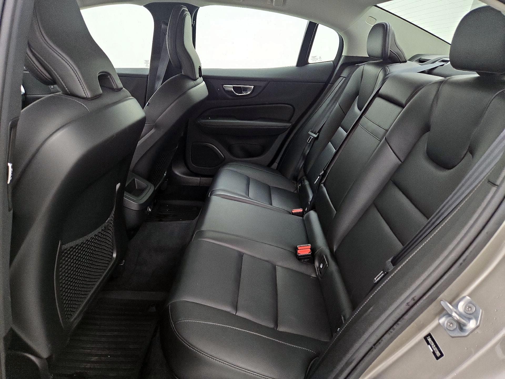 Thumbnail: 2020 Volvo S60 - 18