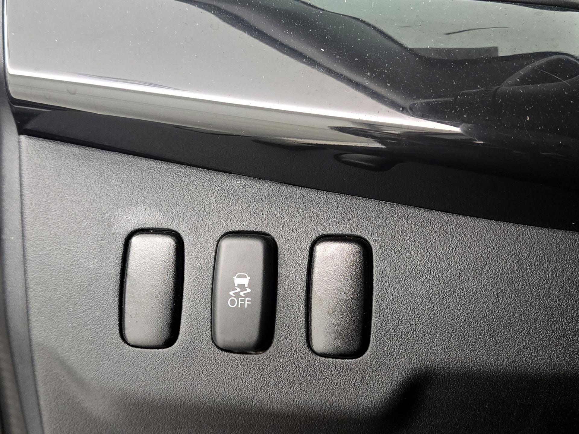Thumbnail: 2016 Mitsubishi Lancer - 13
