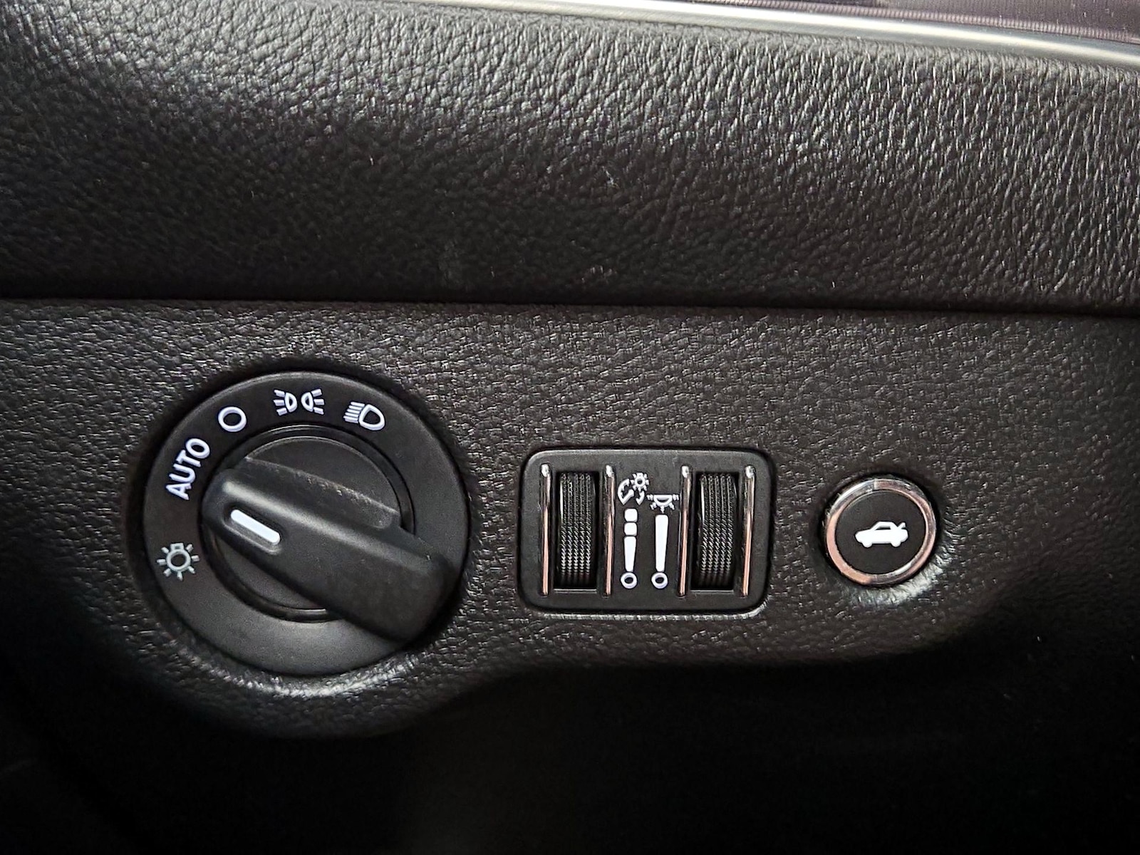 2021 Dodge Challenger SXT - Photo 14