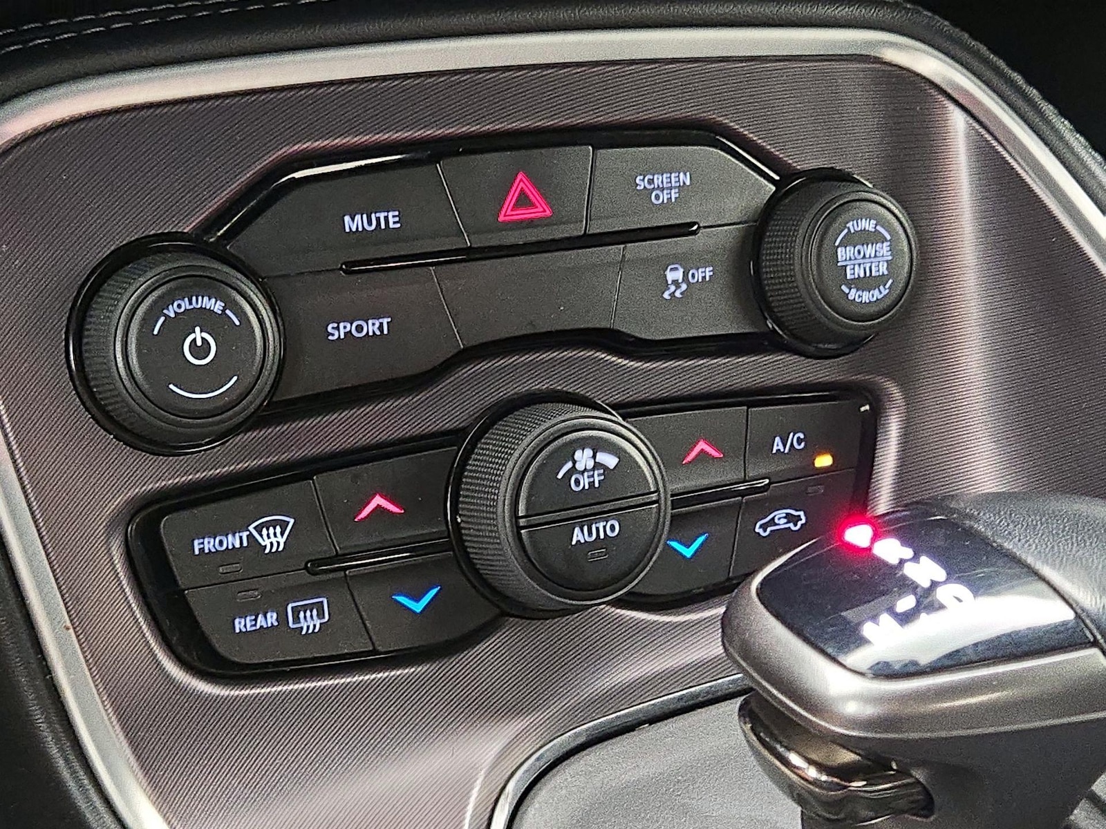 2021 Dodge Challenger SXT - Photo 17