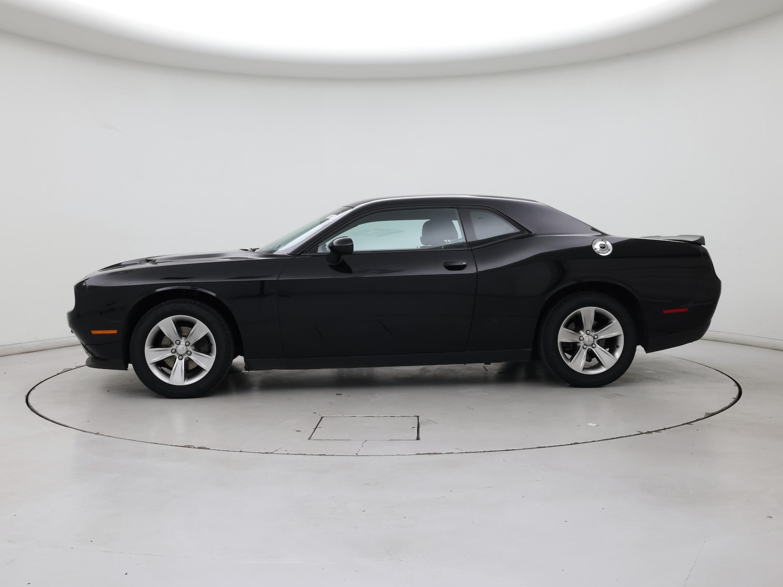 2021 Dodge Challenger SXT - Photo 4