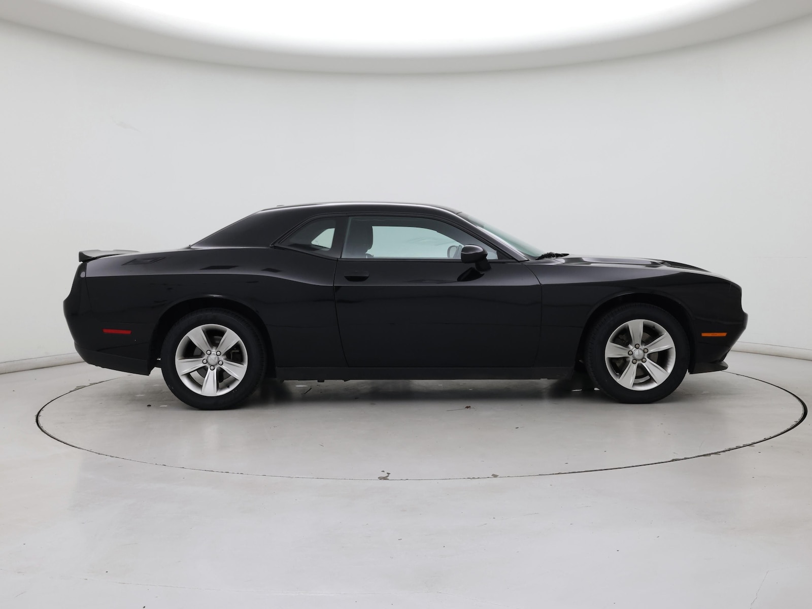2021 Dodge Challenger SXT - Photo 8