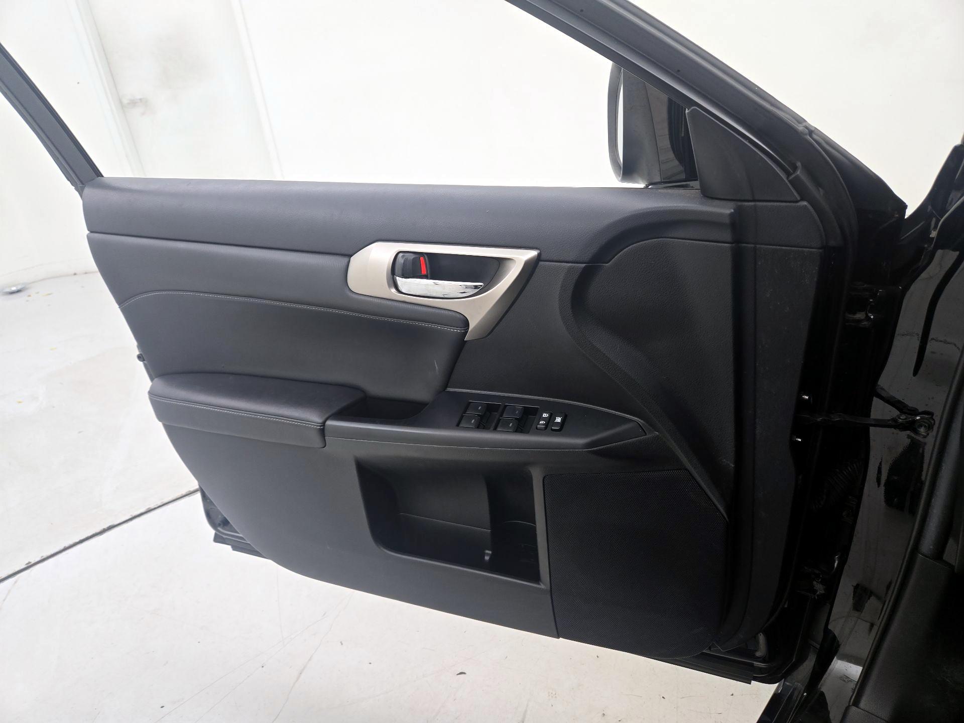 Thumbnail: 2016 Lexus CT - 12