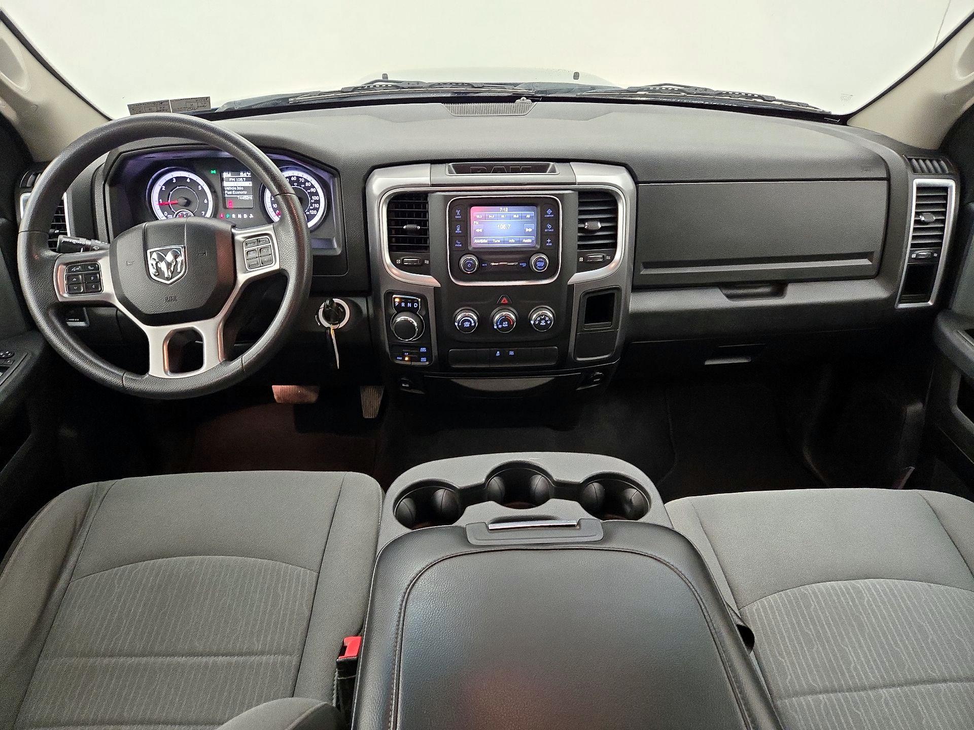 Thumbnail: 2021 RAM 1500 Classic - 9