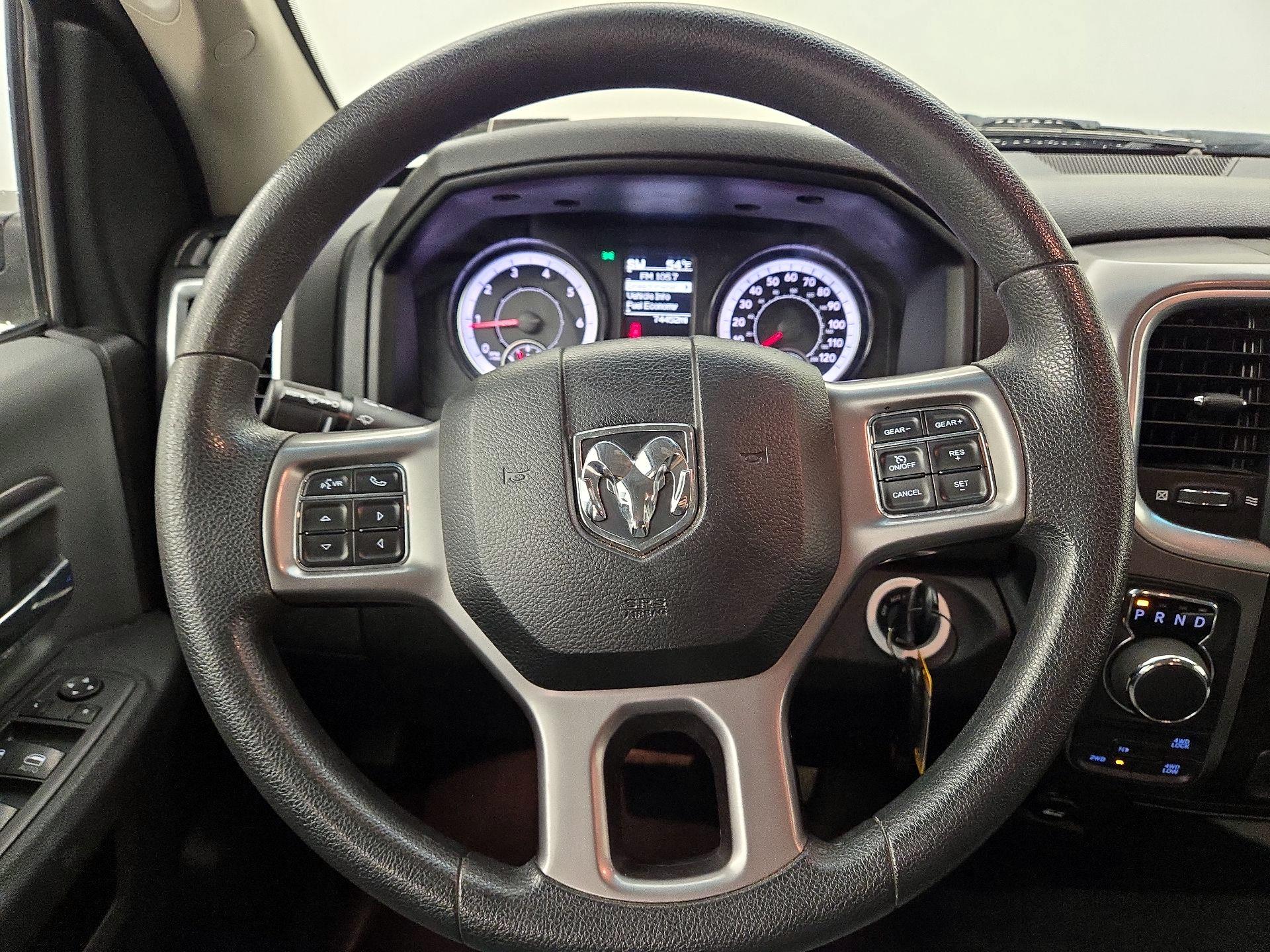 Thumbnail: 2021 RAM 1500 Classic - 10
