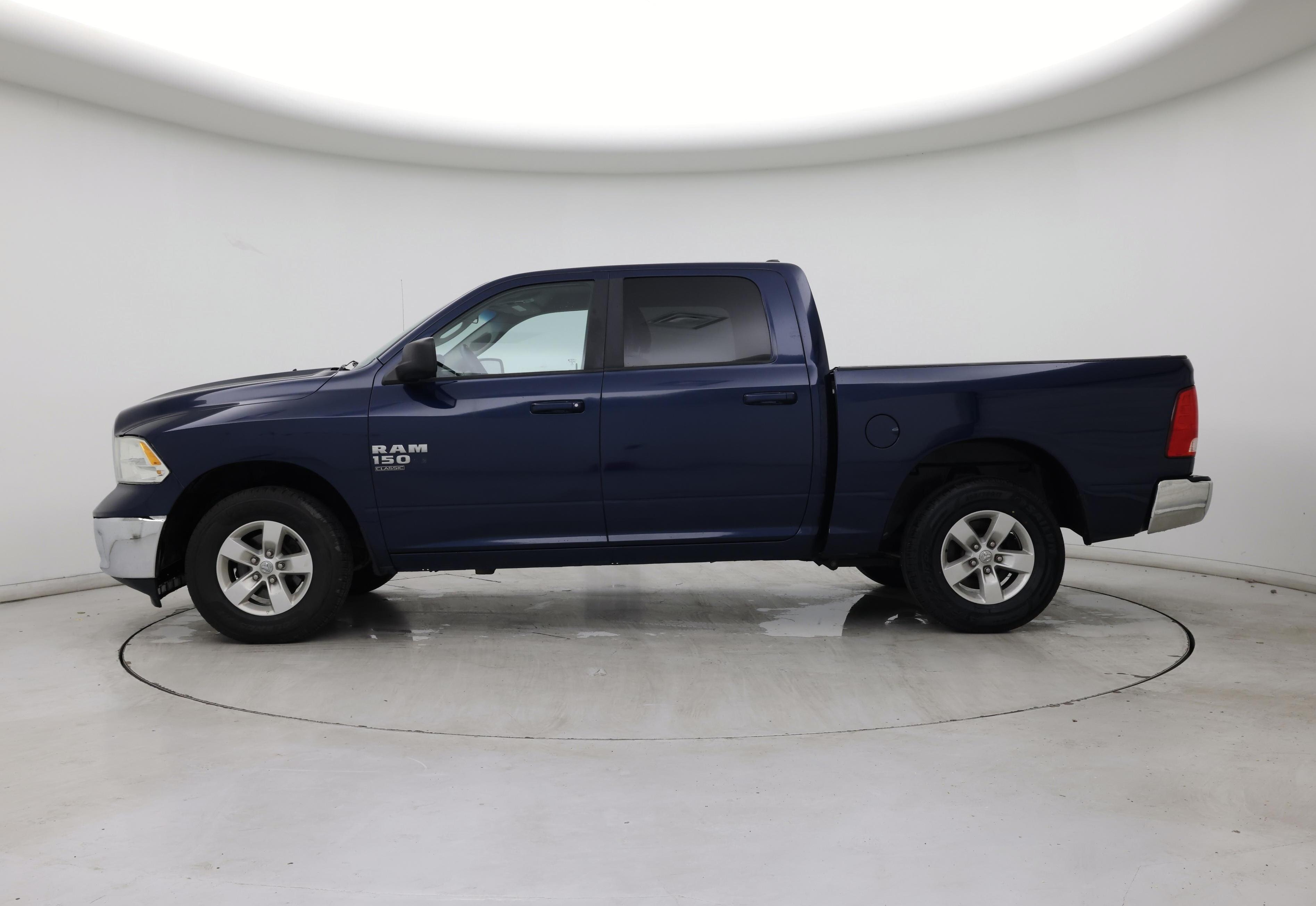 Thumbnail: 2021 RAM 1500 Classic - 3
