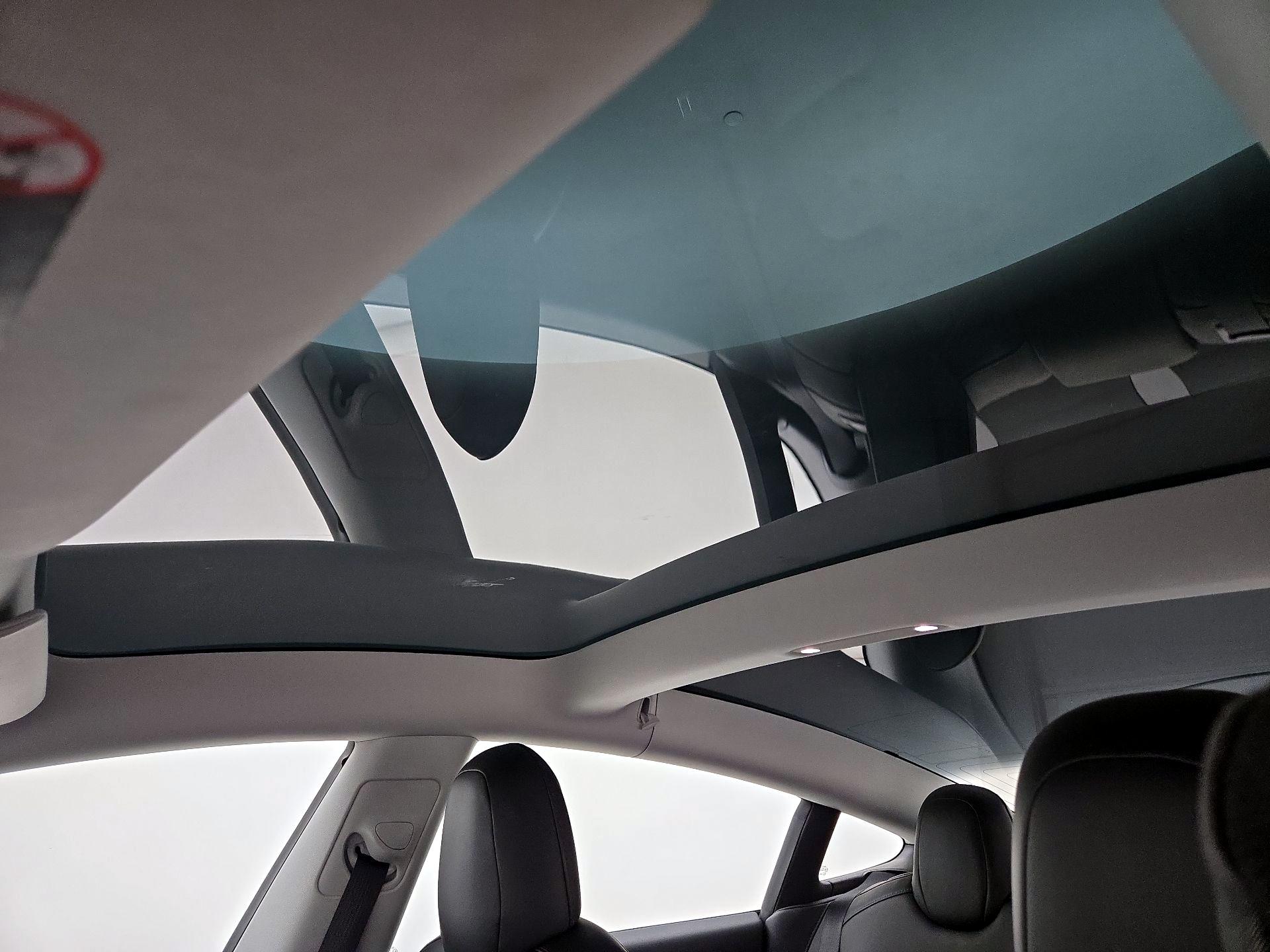 Thumbnail: 2020 Tesla Model 3 - 18