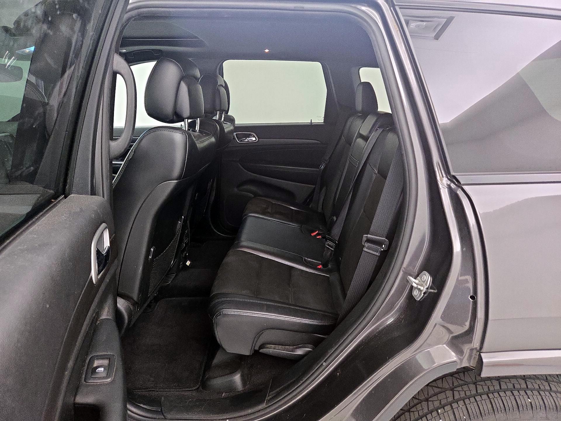 Thumbnail: 2018 Jeep Grand Cherokee - 20