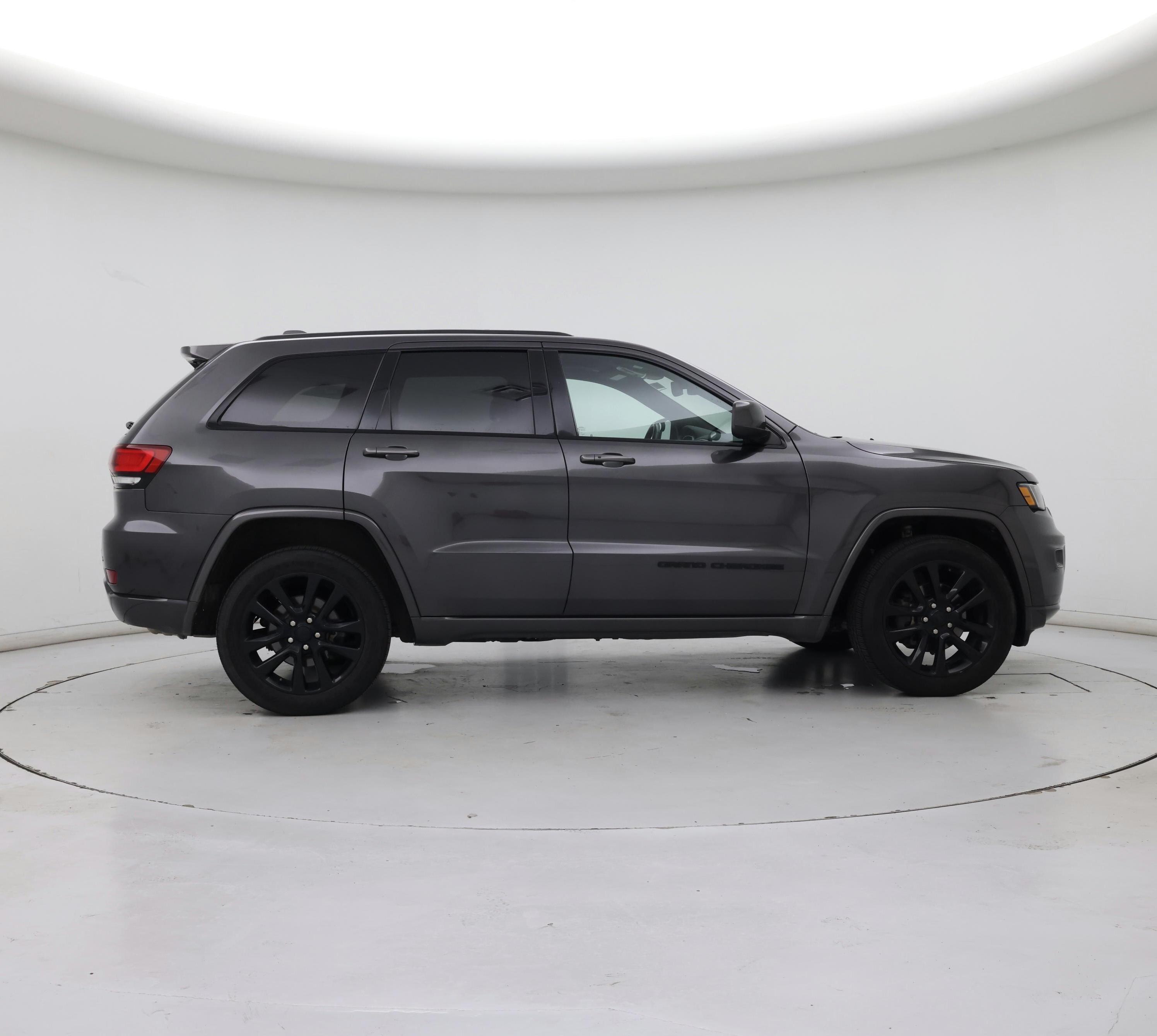 Thumbnail: 2018 Jeep Grand Cherokee - 7