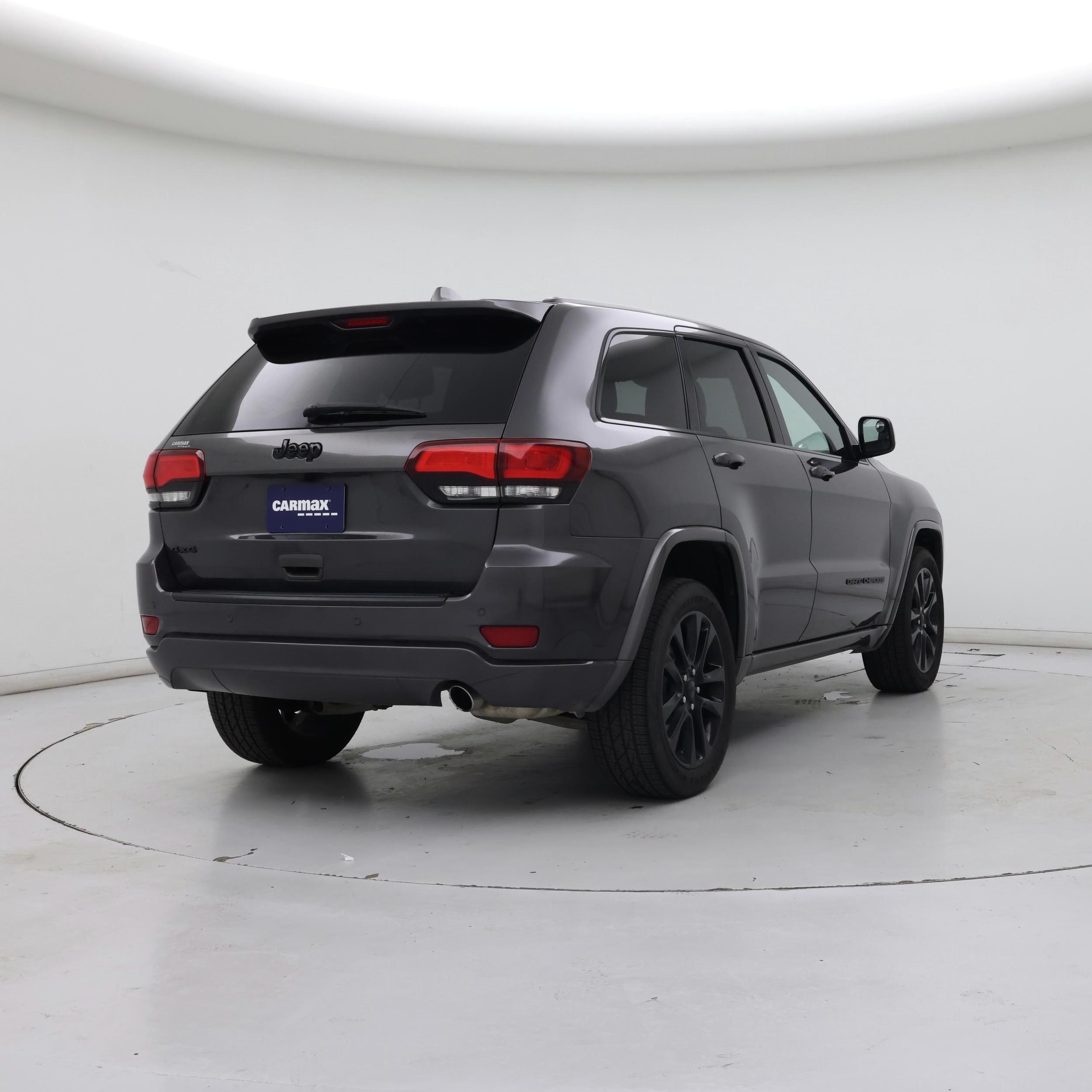 Thumbnail: 2018 Jeep Grand Cherokee - 8