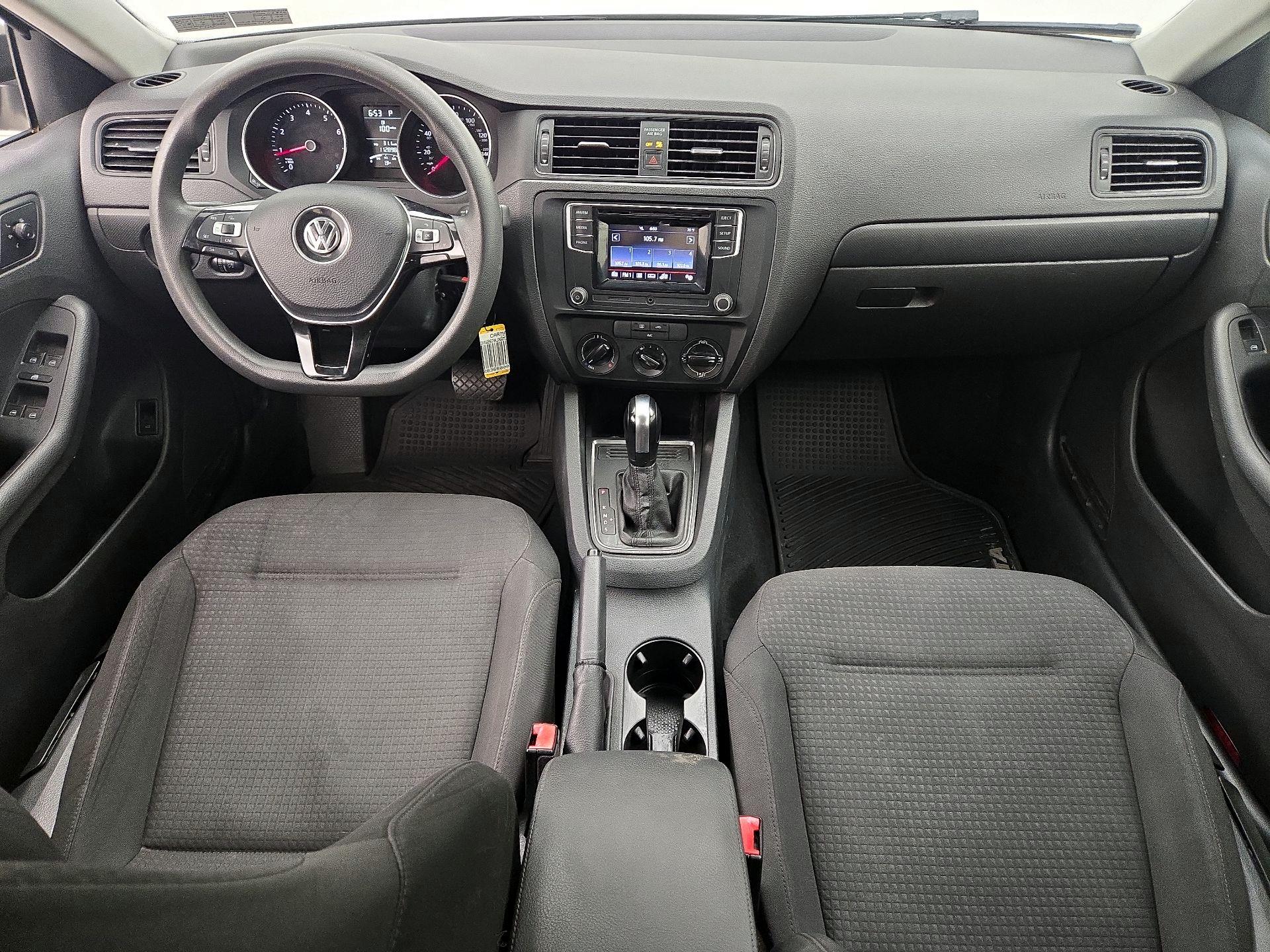 Thumbnail: 2016 Volkswagen Jetta - 9