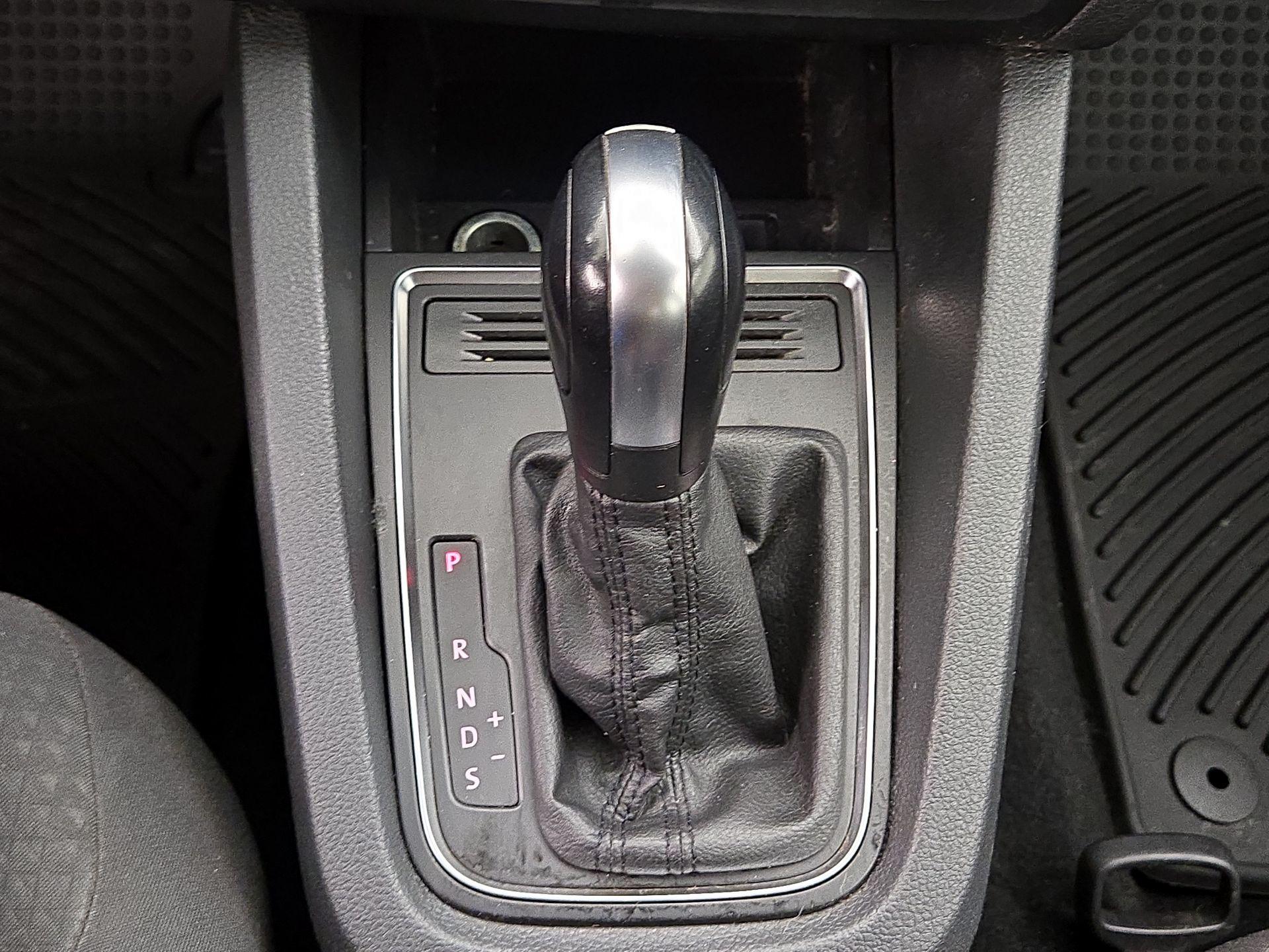 Thumbnail: 2016 Volkswagen Jetta - 16