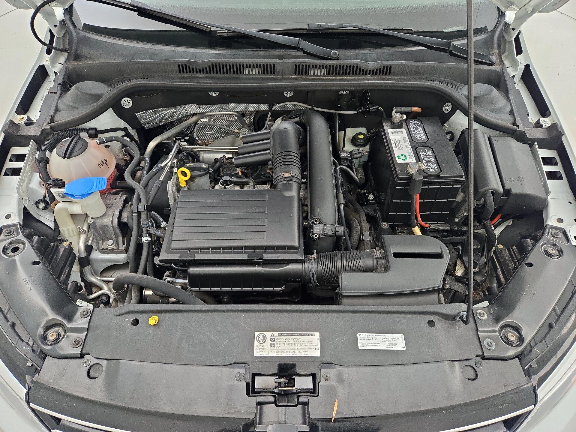 Thumbnail: 2016 Volkswagen Jetta - 19