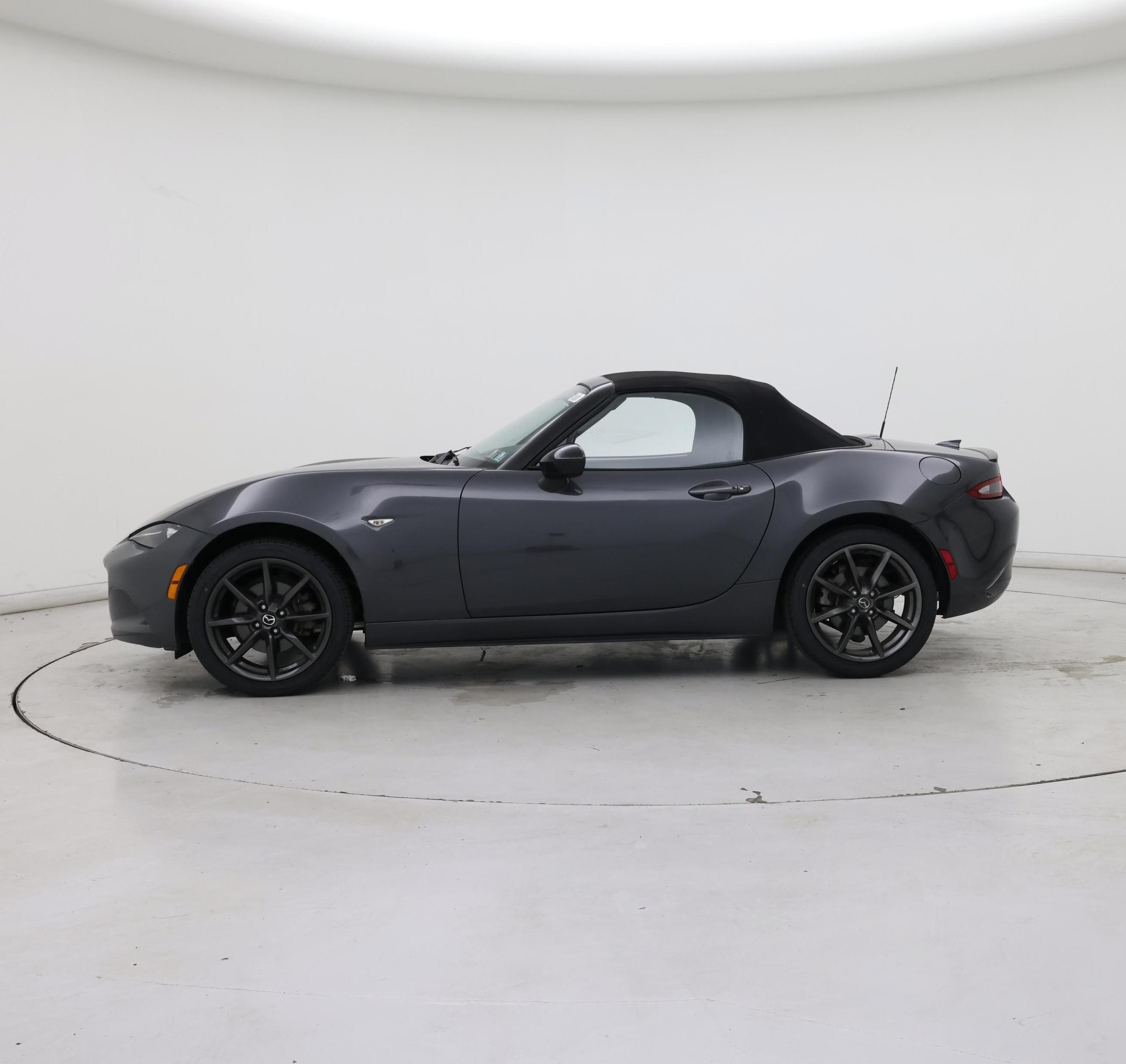 Thumbnail: 2016 Mazda MX-5 Miata - 3