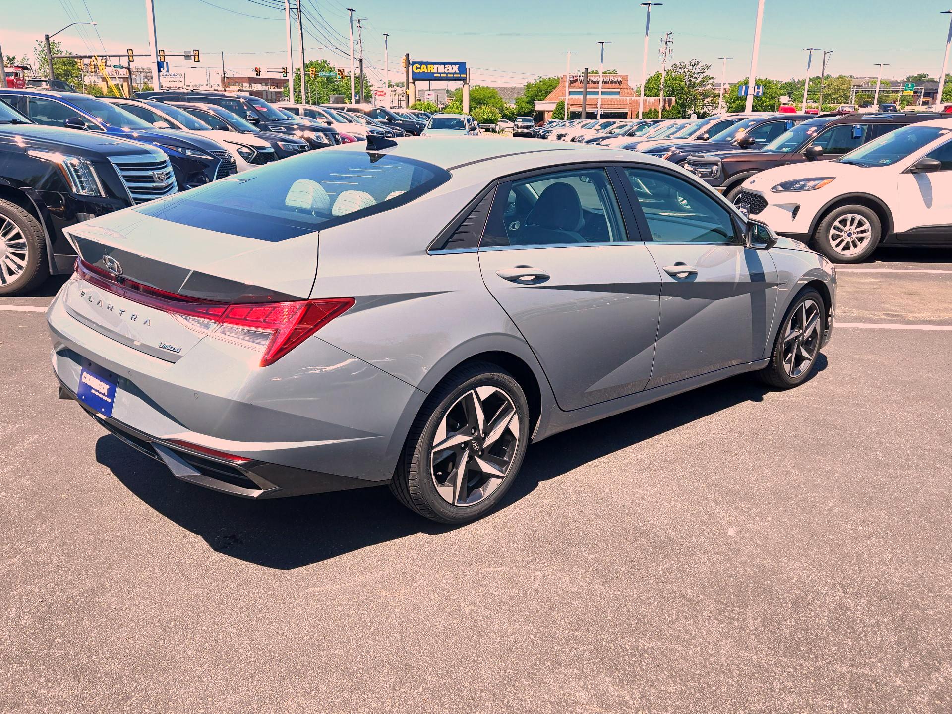 Thumbnail: 2021 Hyundai Elantra - 5