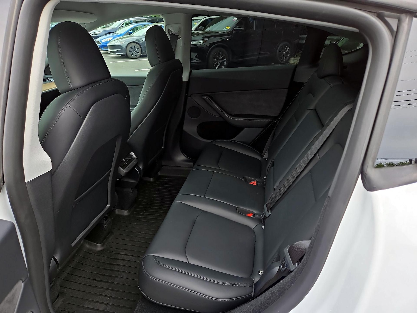 2024 Tesla Model Y Long Range - Photo 19